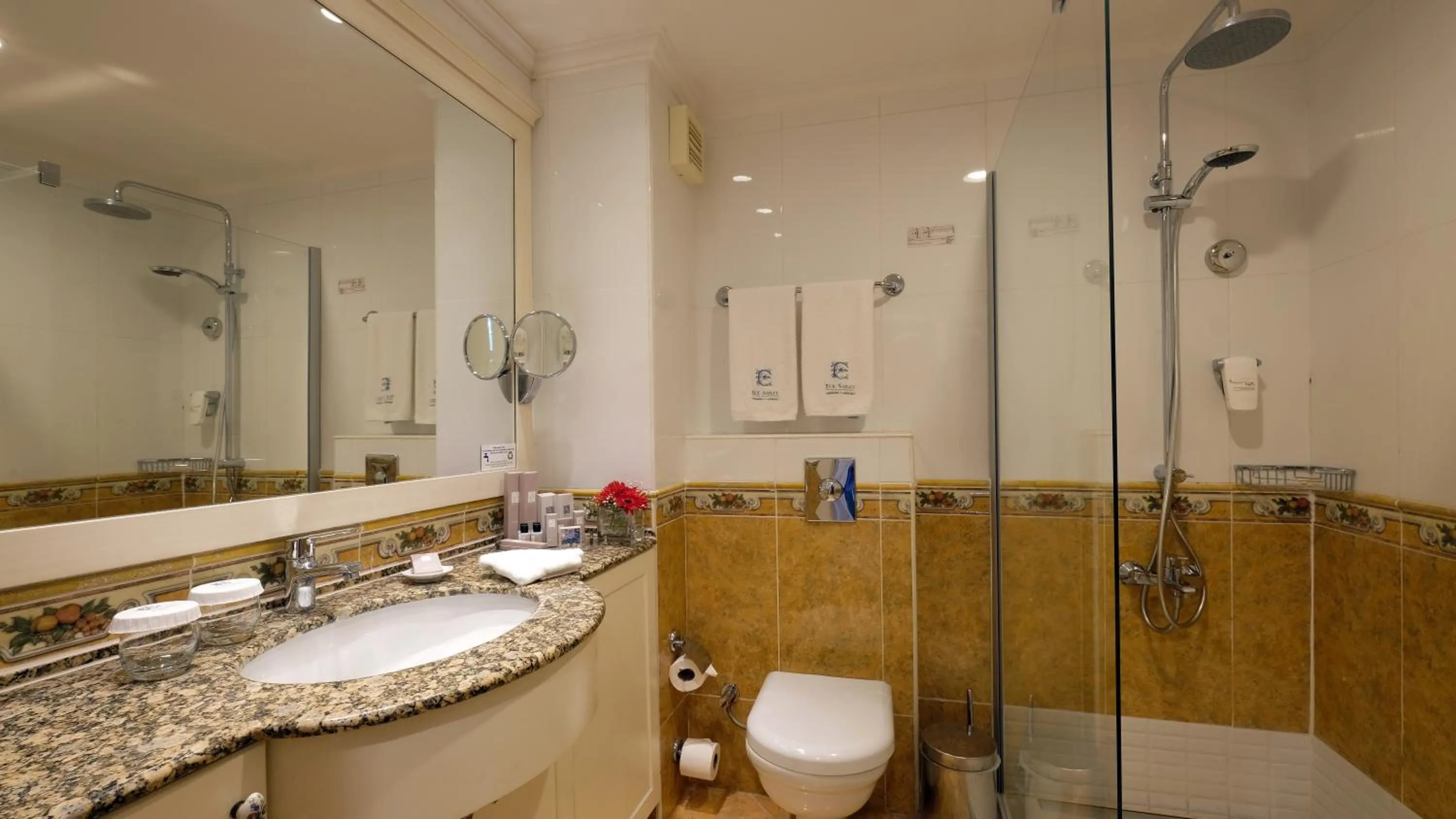 Shower in Ece Saray Marina Resort