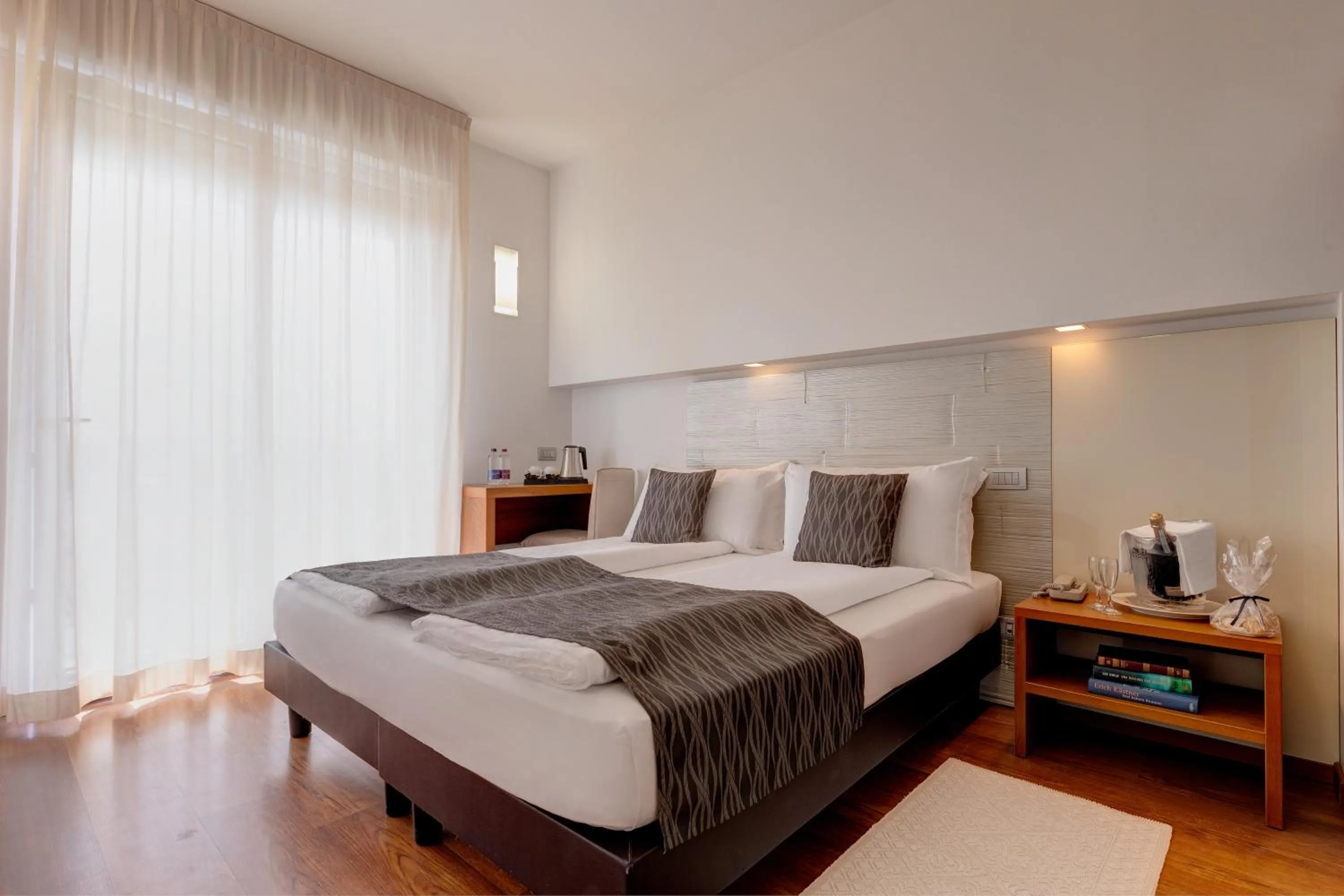 Bed in Park Hotel Ermitage Resort & Spa