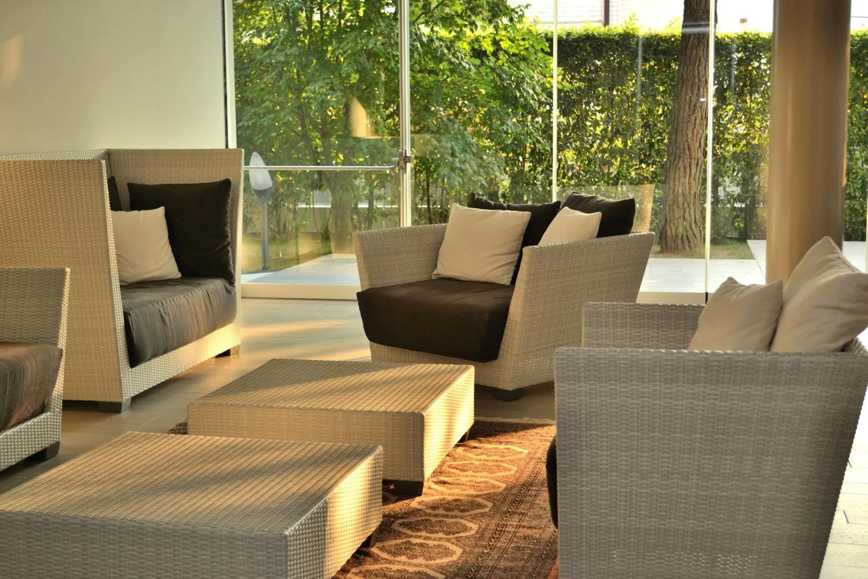 Communal lounge/ TV room in Park Hotel Ermitage Resort & Spa