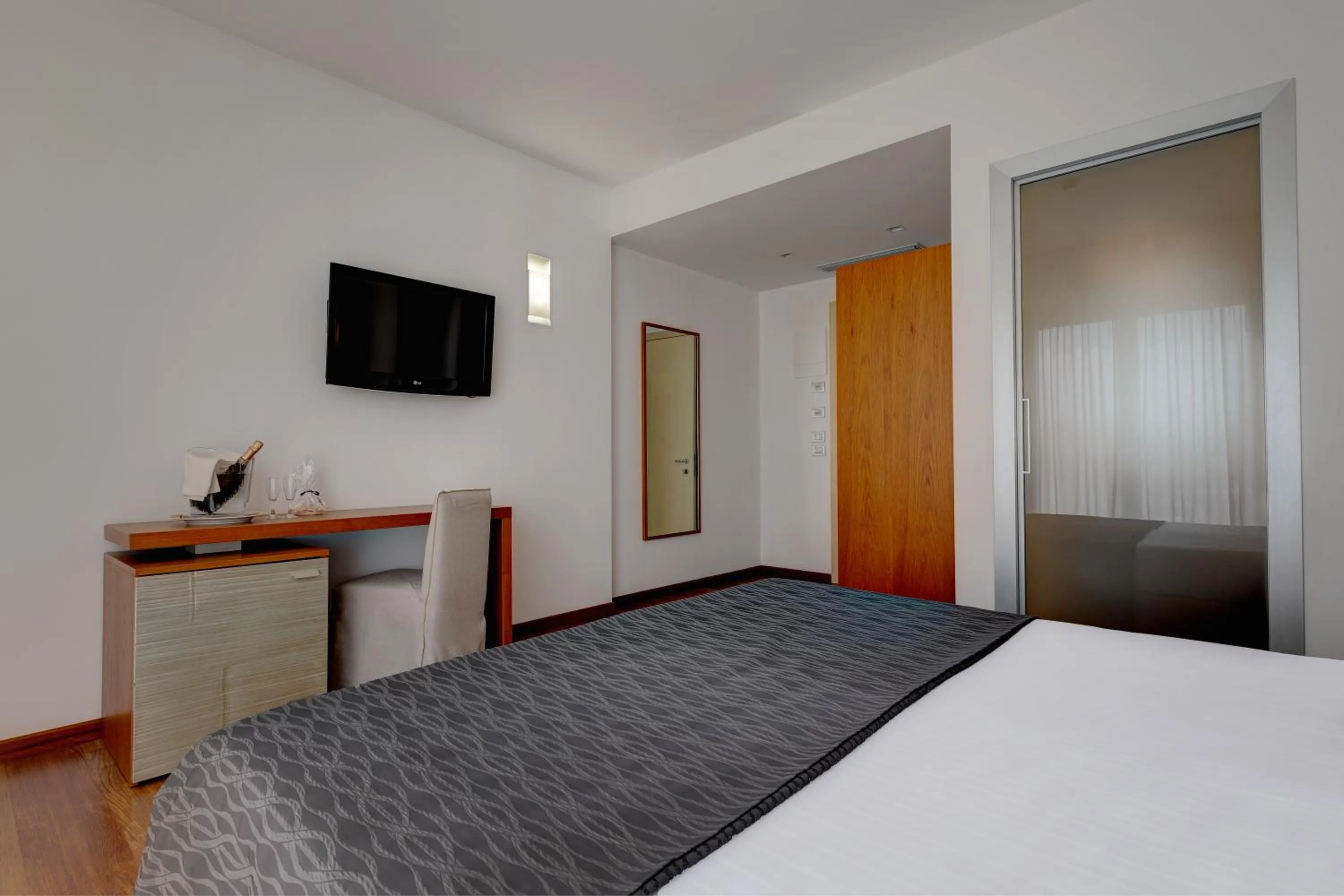 Bed in Park Hotel Ermitage Resort & Spa