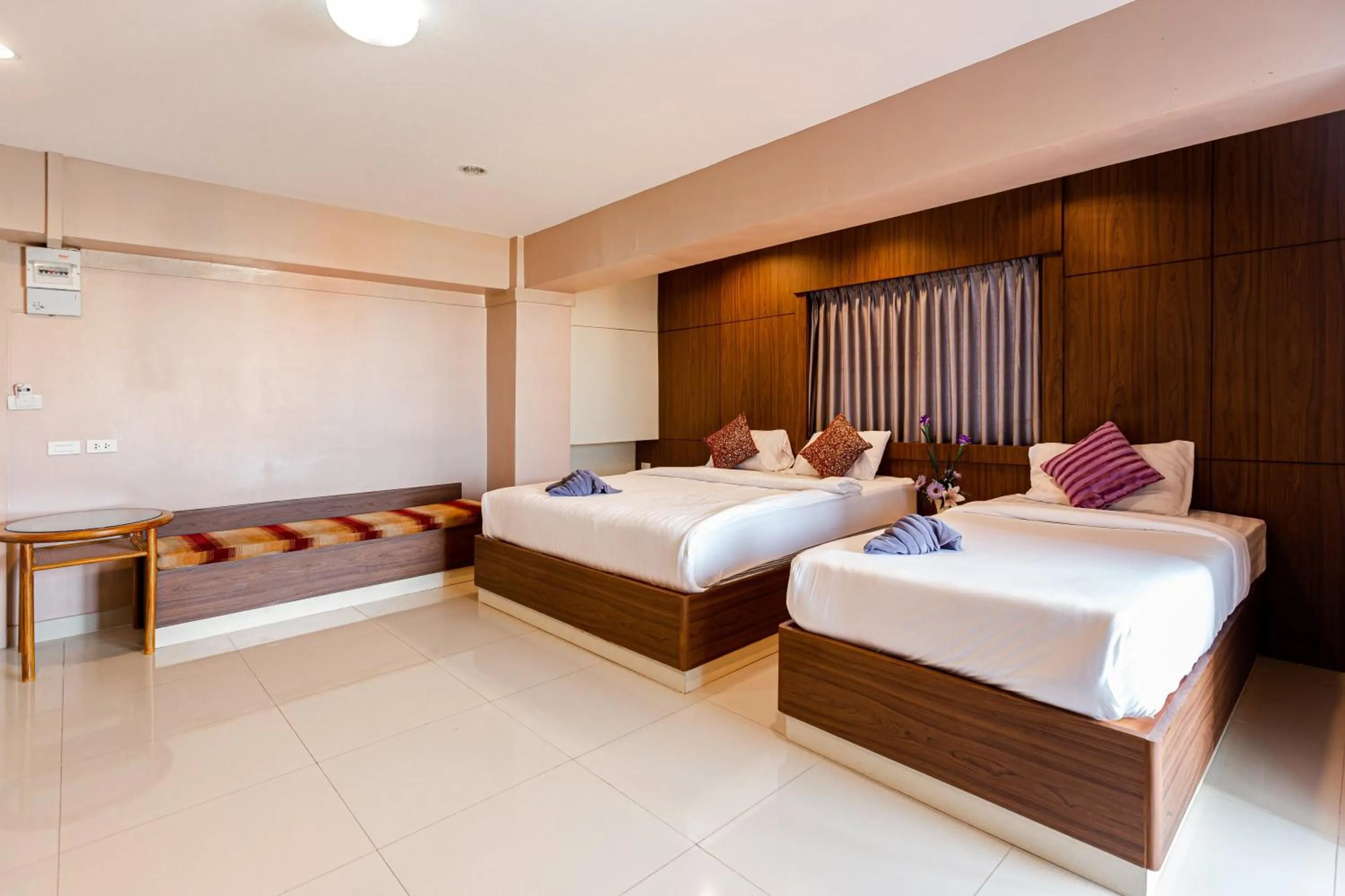 Bedroom, Bed in Latin Garden Hotel