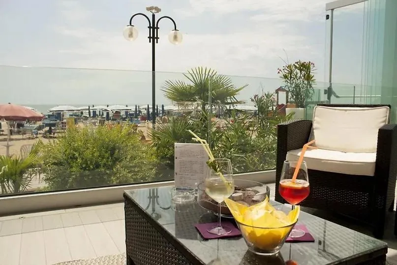 Lounge or bar in Hotel Niagara