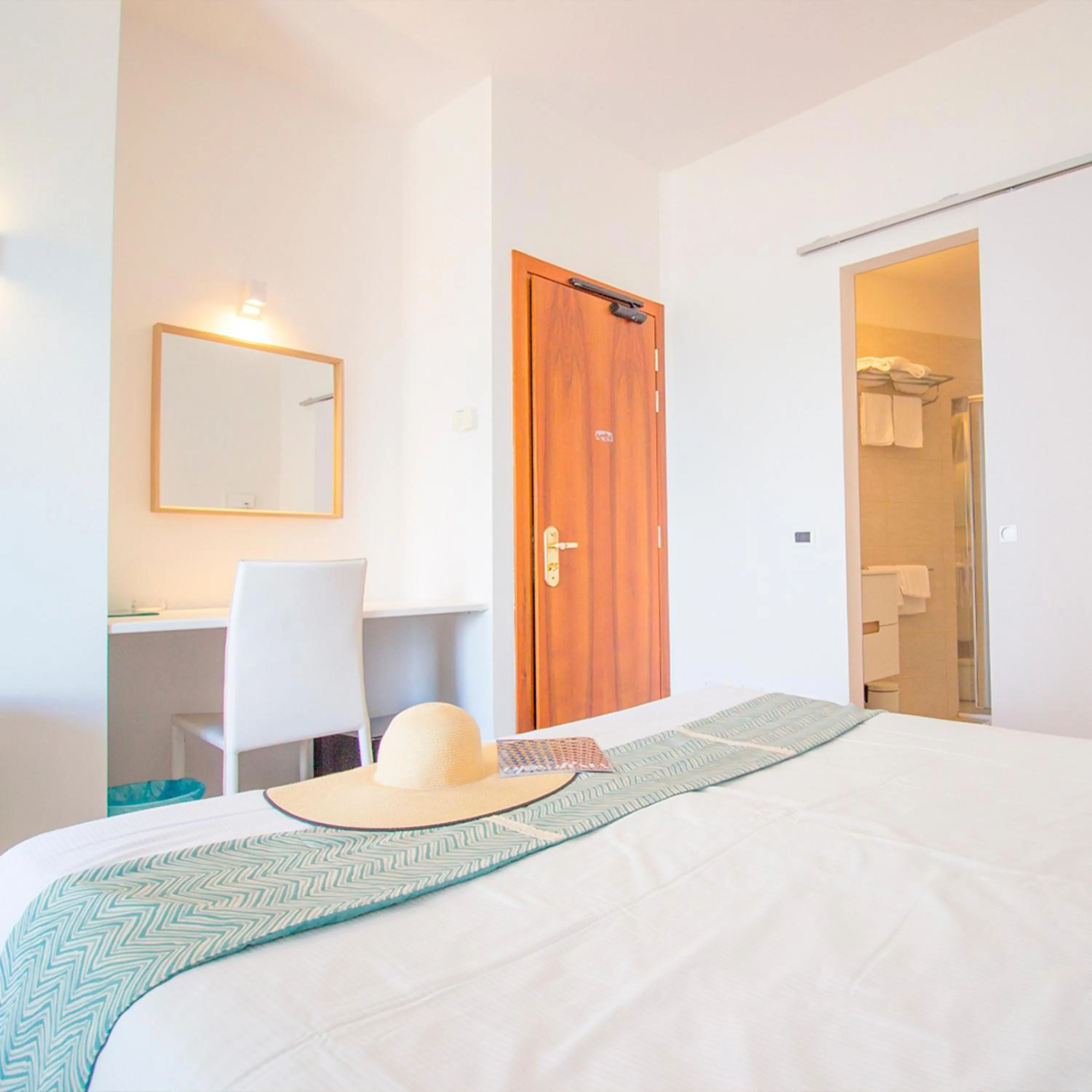 Bedroom, Bed in Hotel Niagara