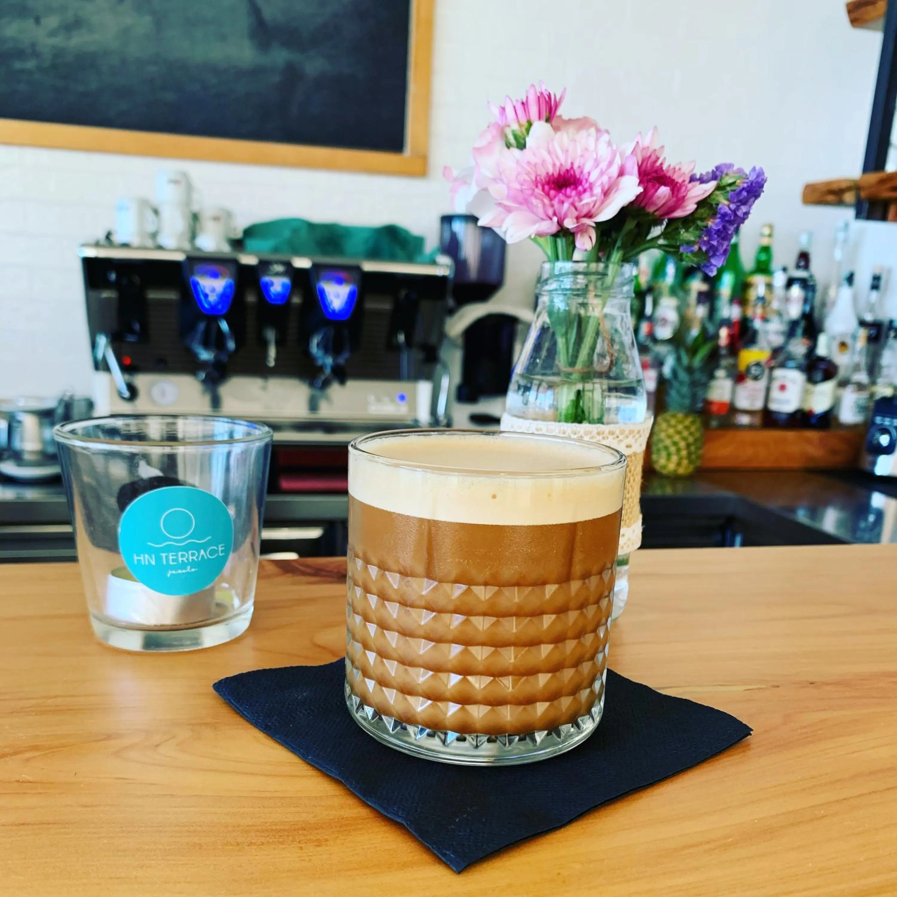 Restaurant/places to eat in Hotel Niagara