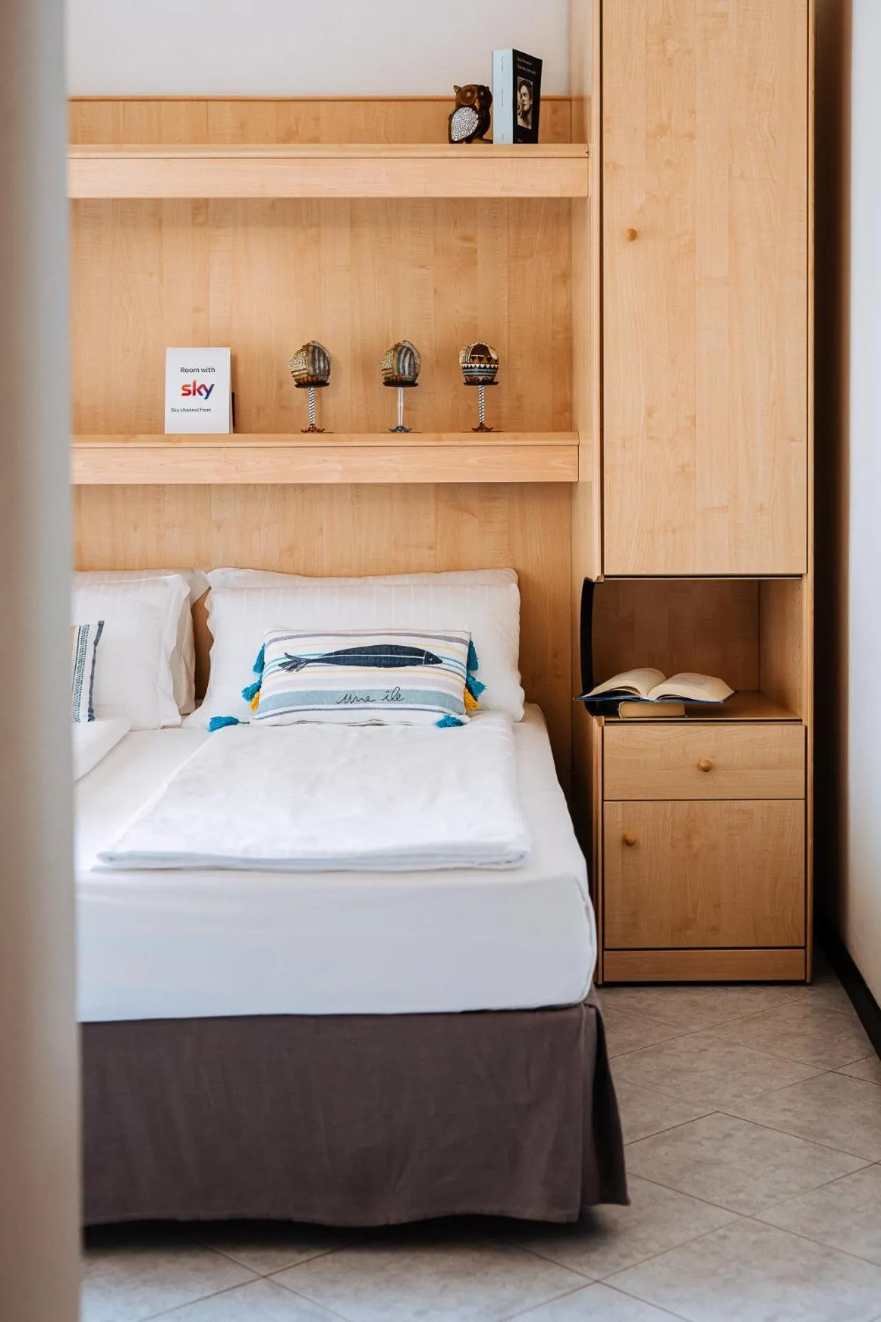 Bed in Hotel Niagara