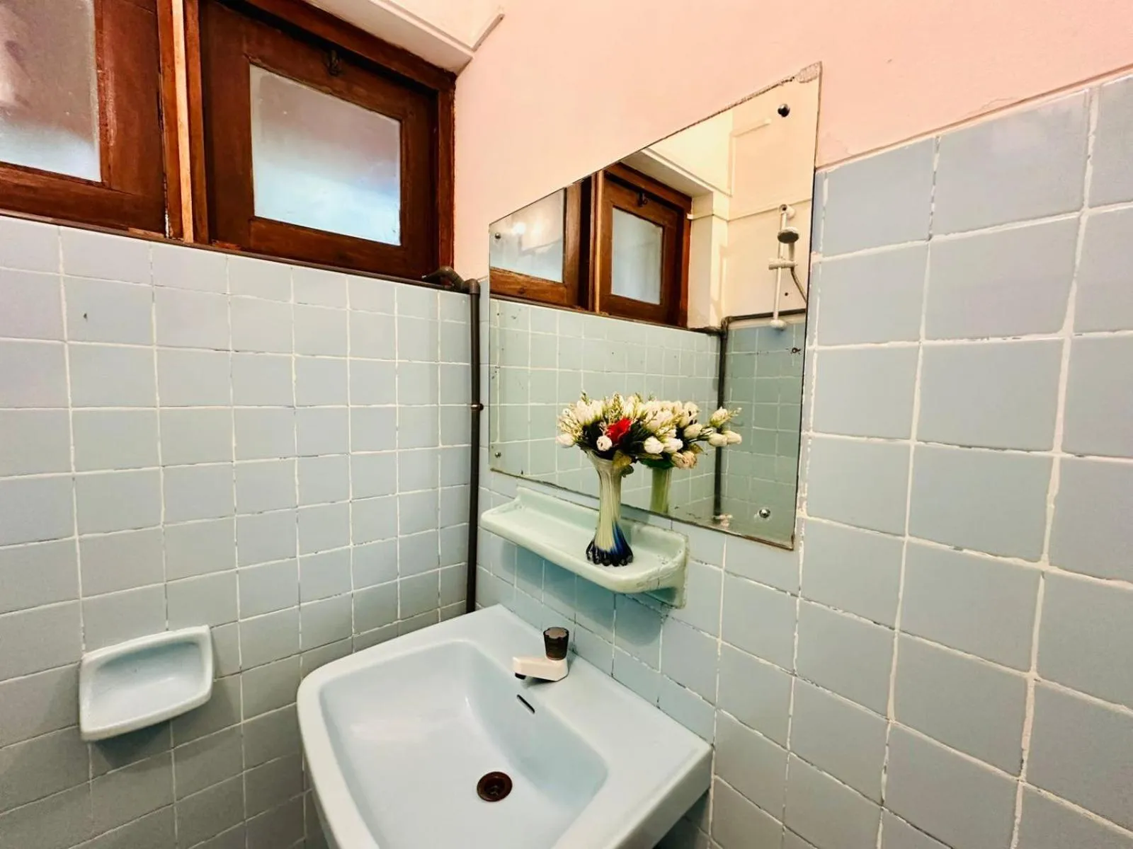 Bathroom in Lazy Bear Best Hostel in Kandy