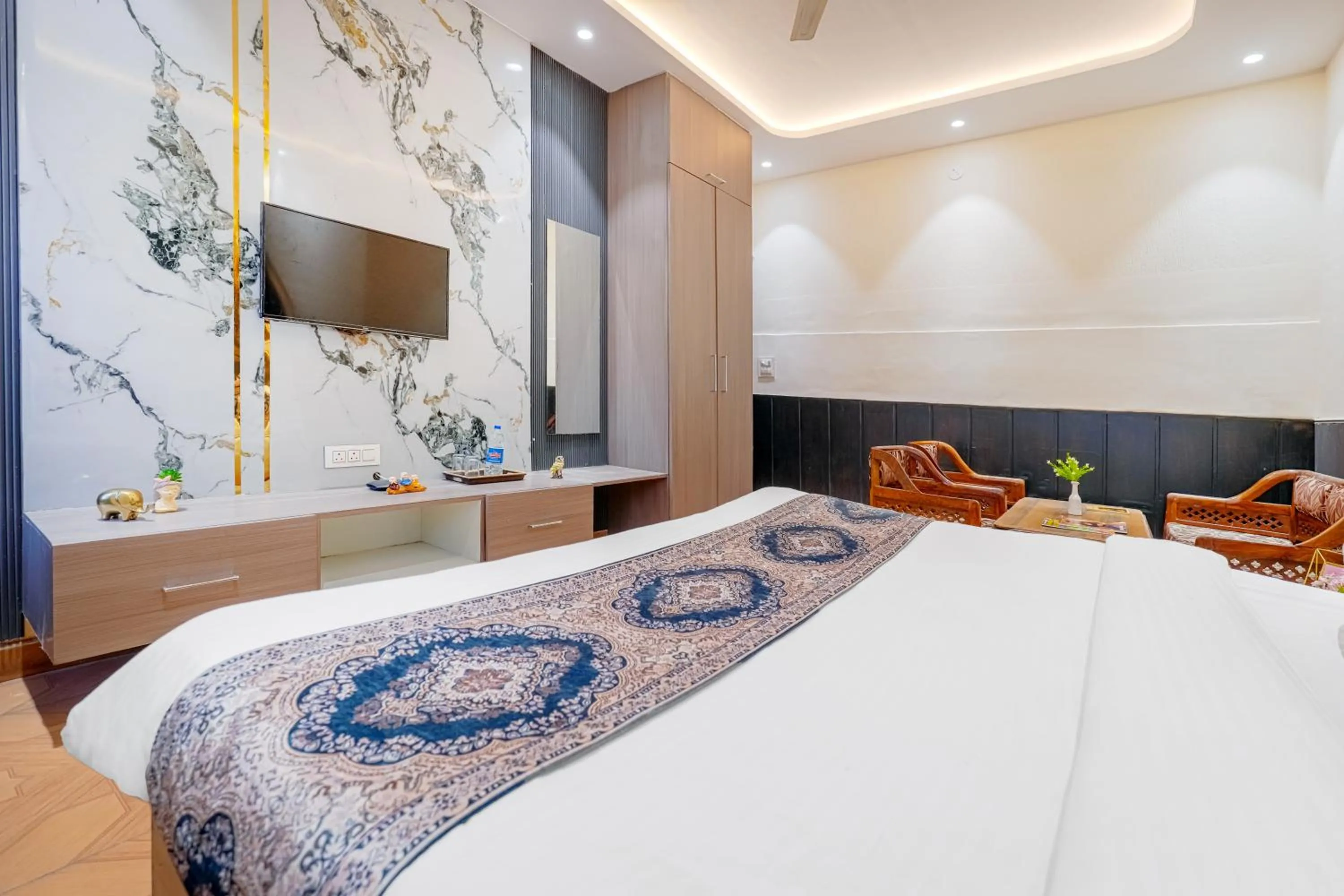 Bed in Hotel Abhi international