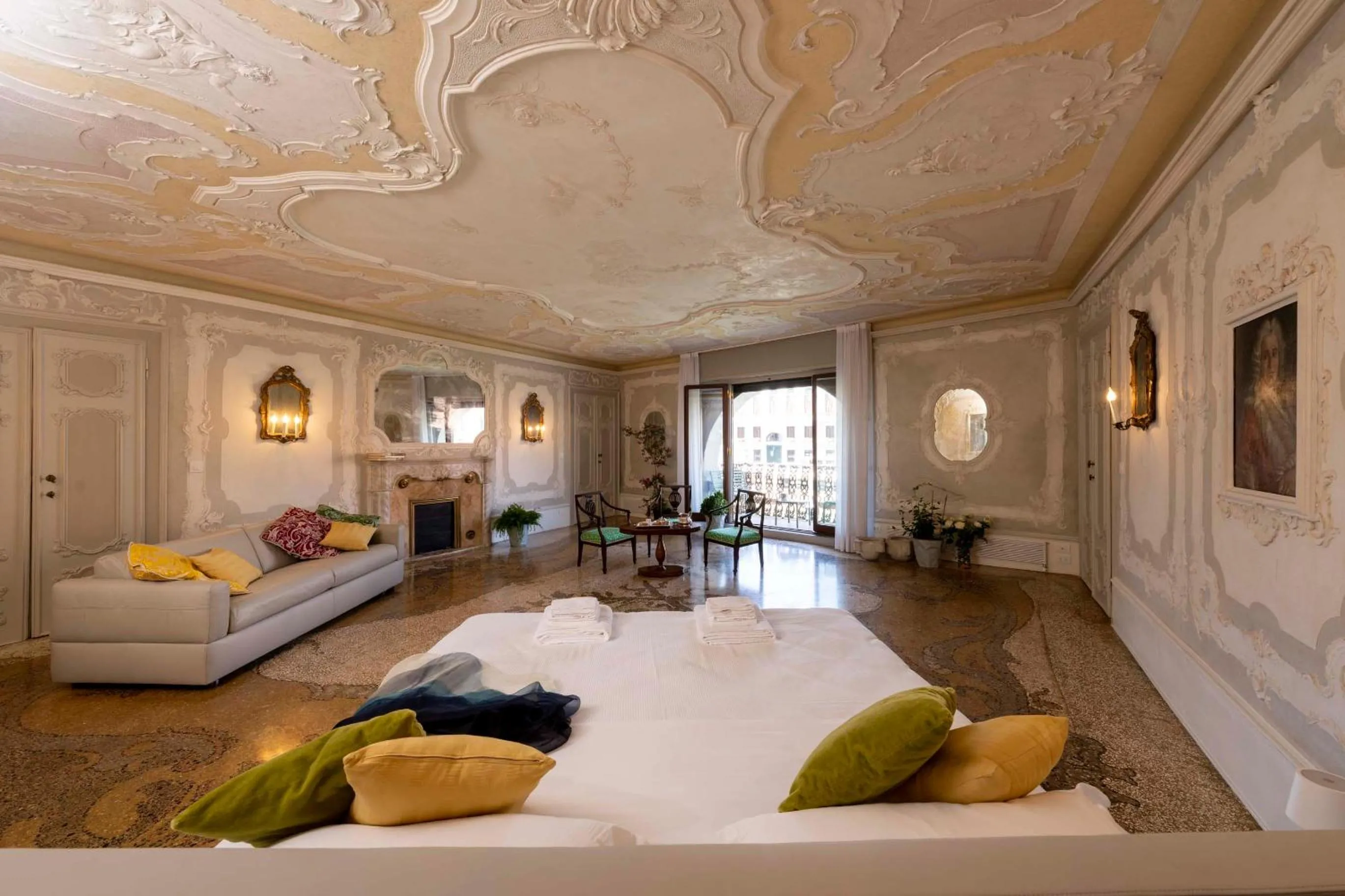 Bed in Mocenigo Grand Canal Luxury Suites
