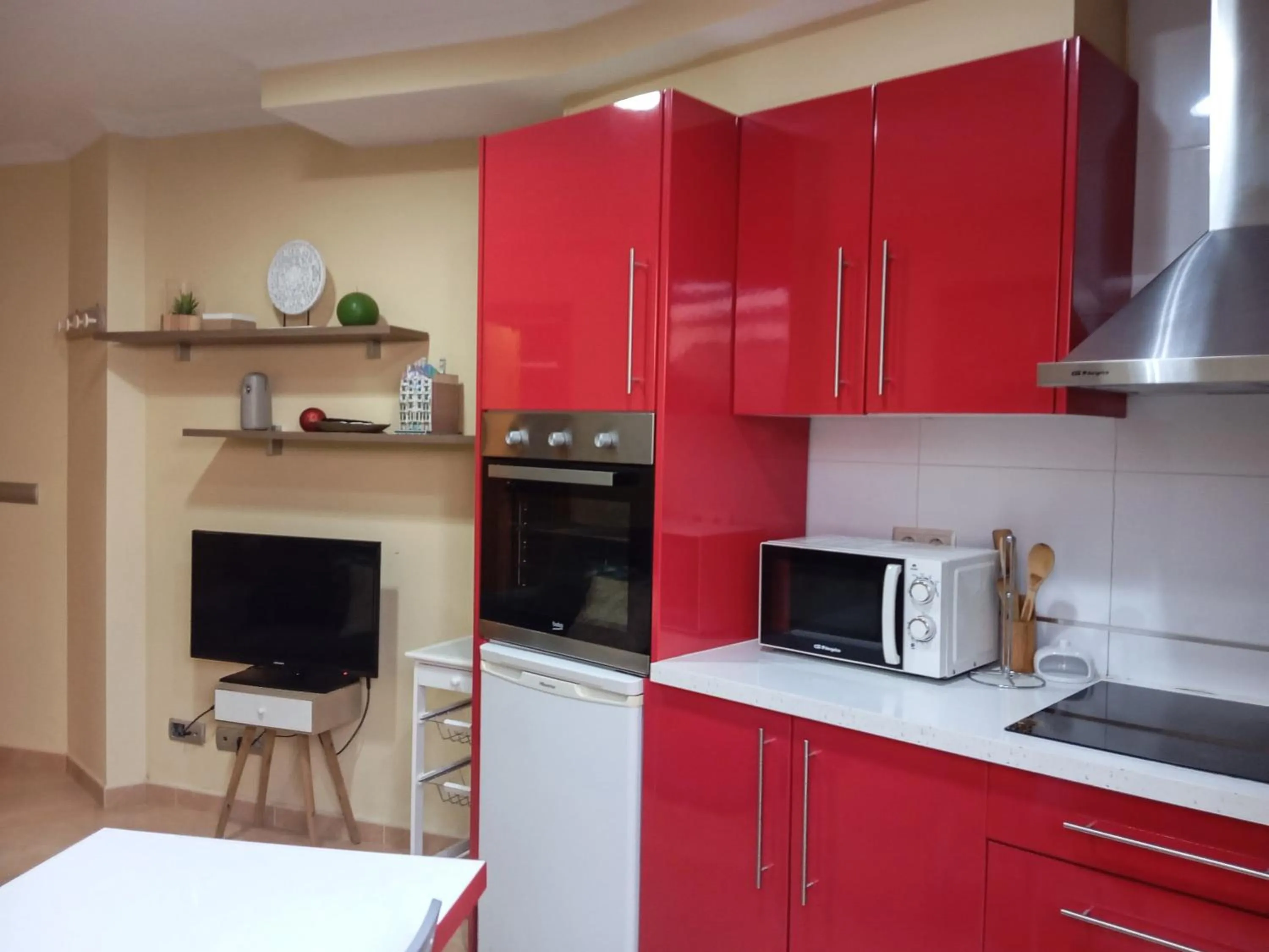 TV and multimedia in Apartamentos Portonovo 3000