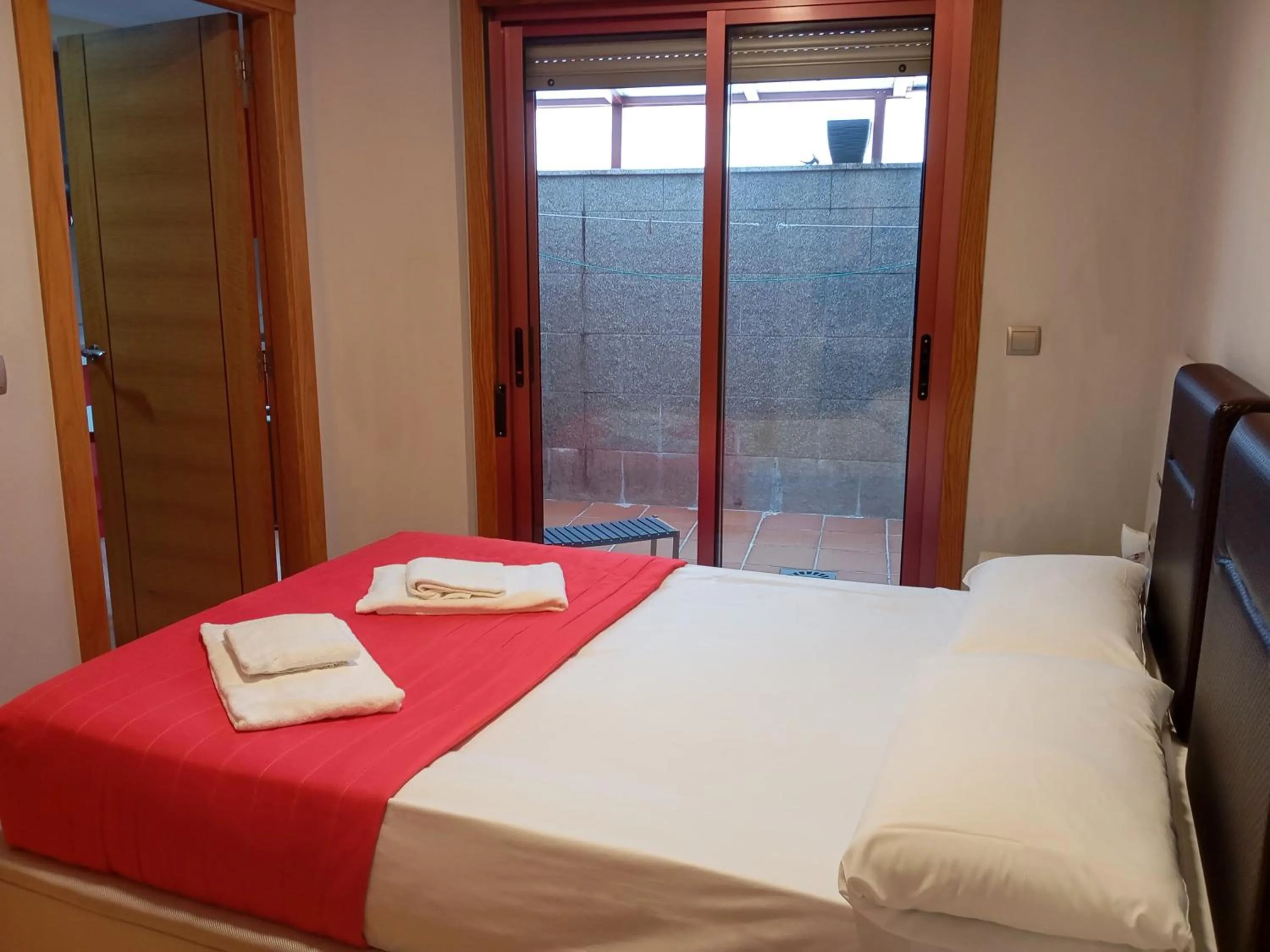 Bedroom, Bed in Apartamentos Portonovo 3000