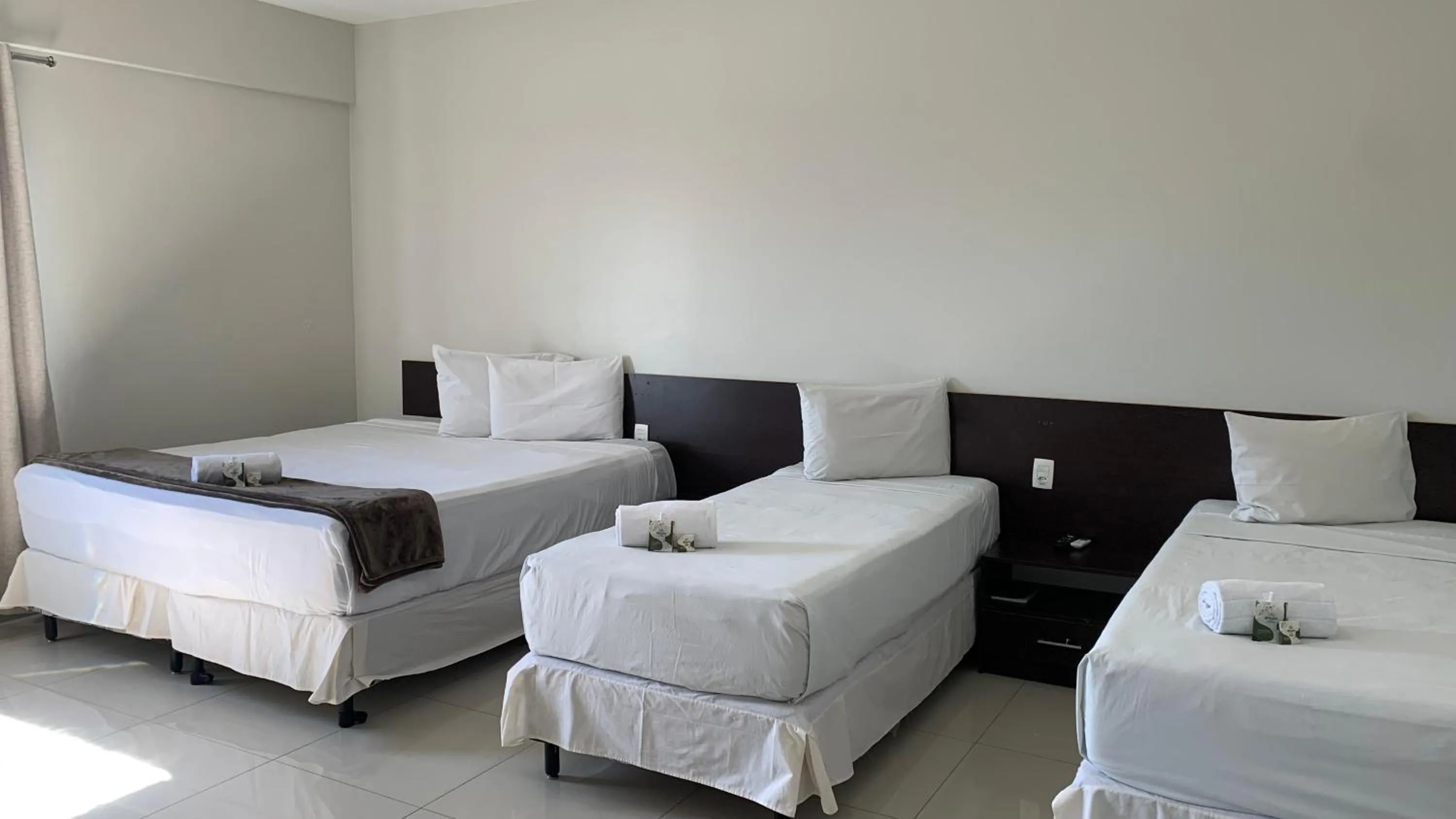 Bedroom, Bed in Atrium Express Hotels