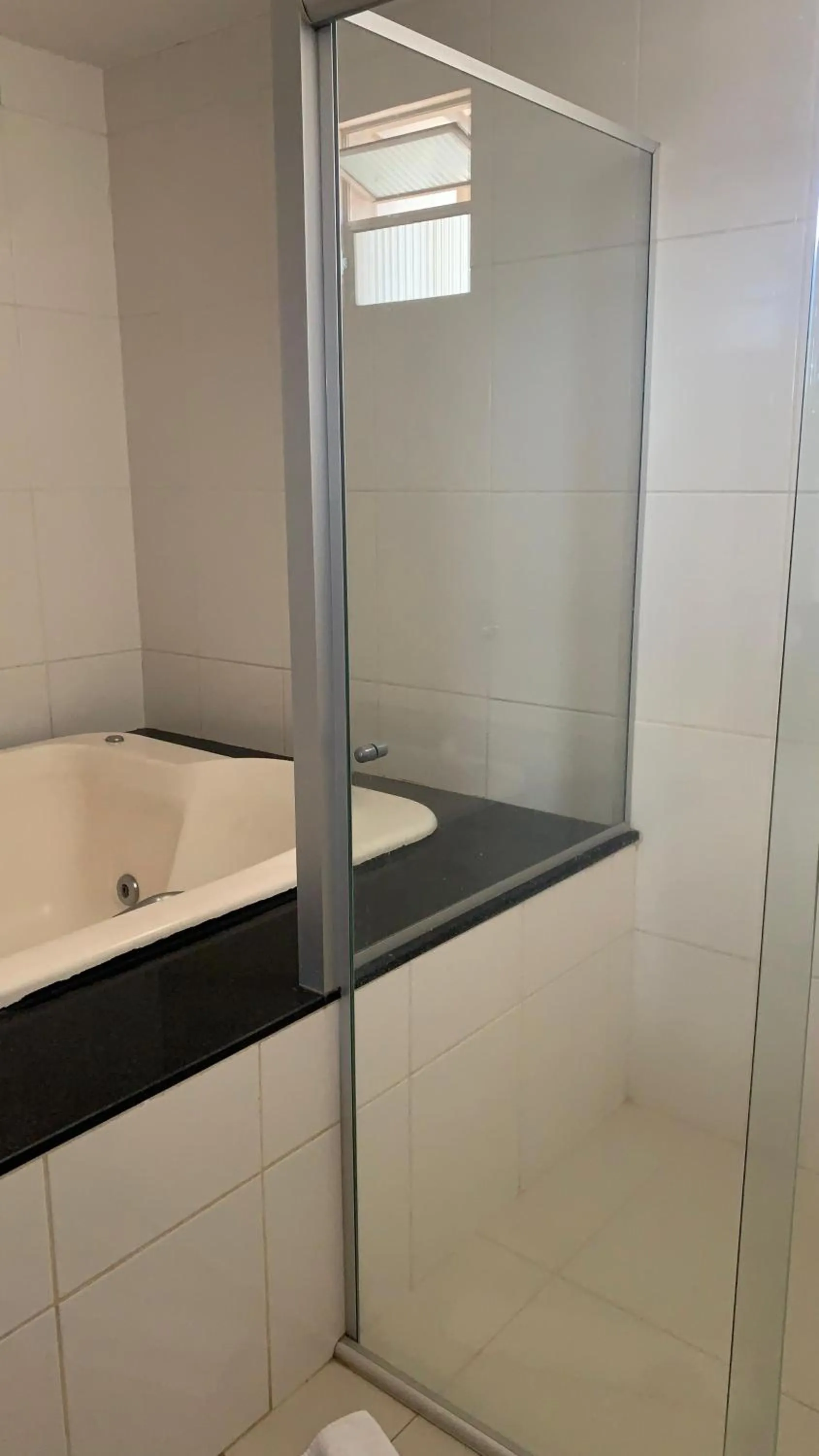 Bathroom in Atrium Express Hotels