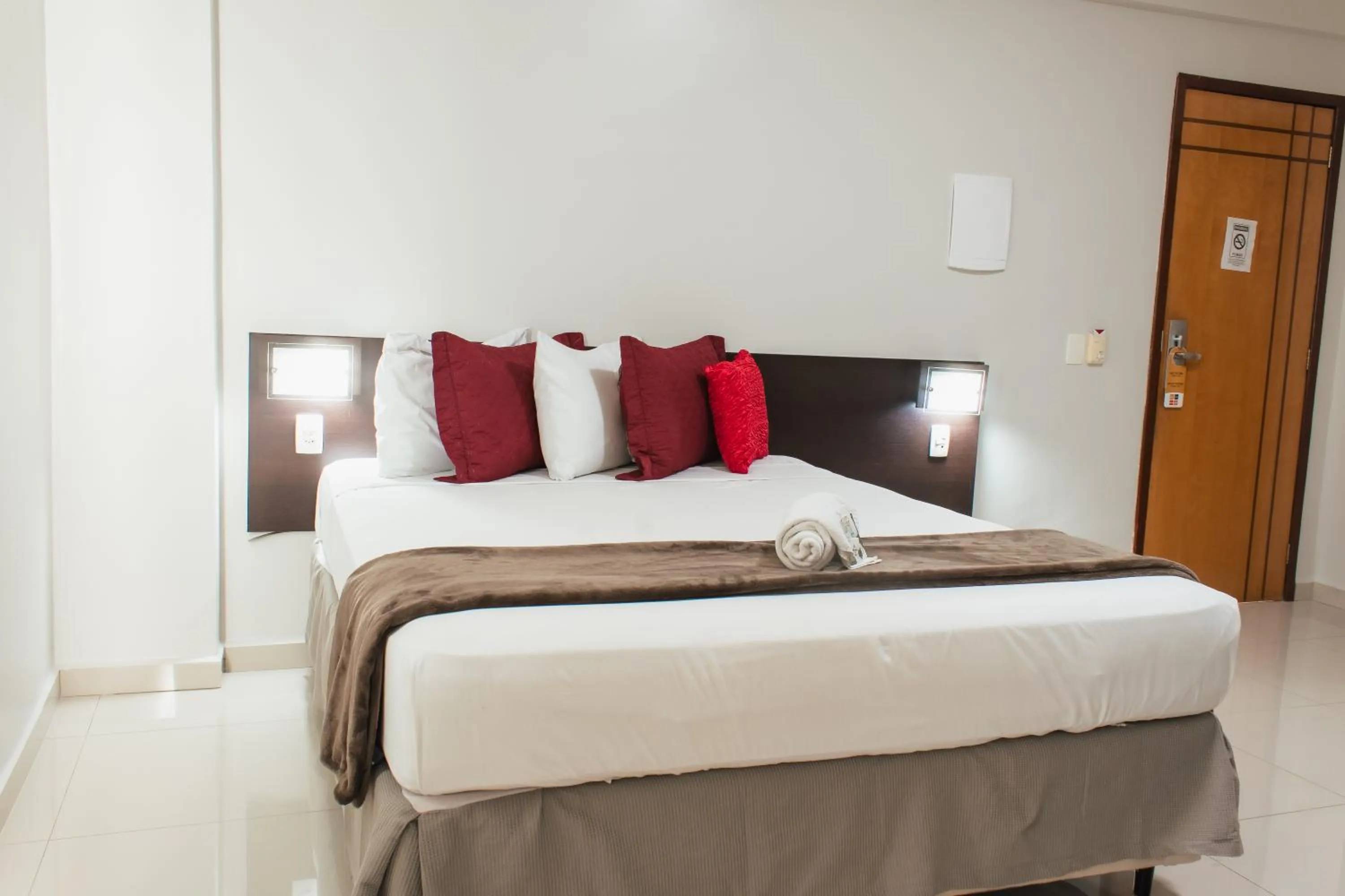 Bed in Atrium Express Hotels