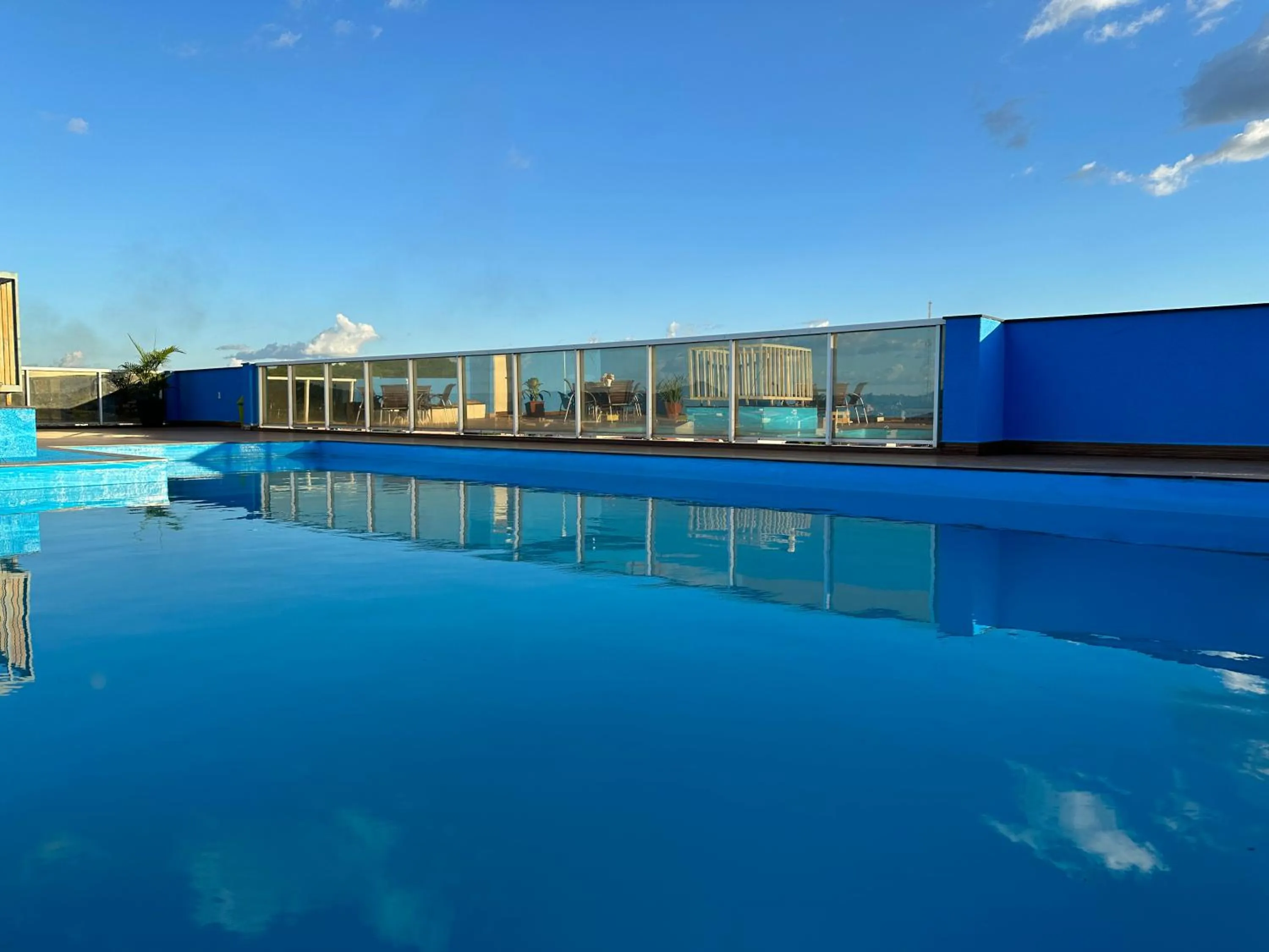 Swimming pool in Atrium Express Hotels