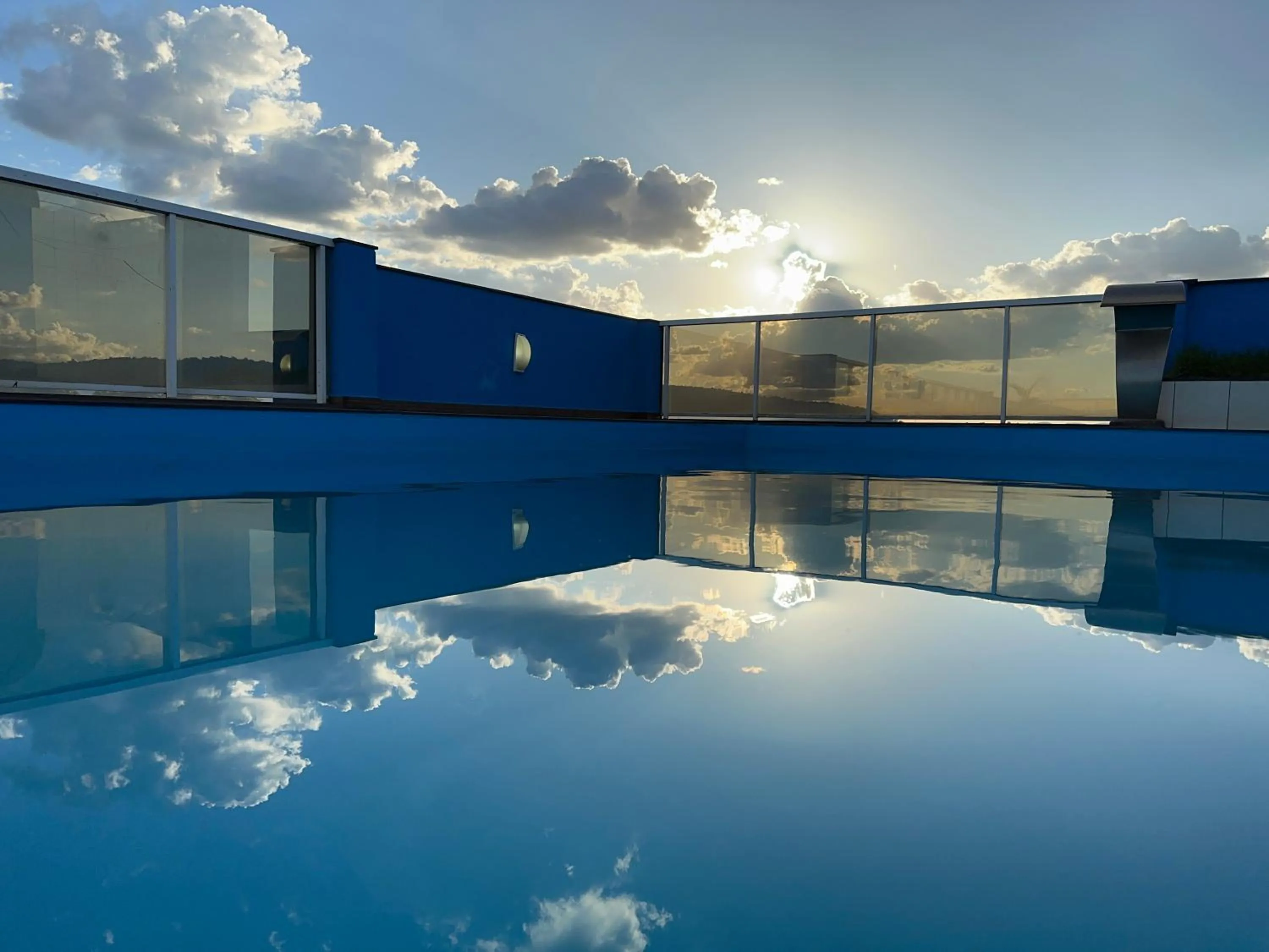 Swimming pool in Atrium Express Hotels