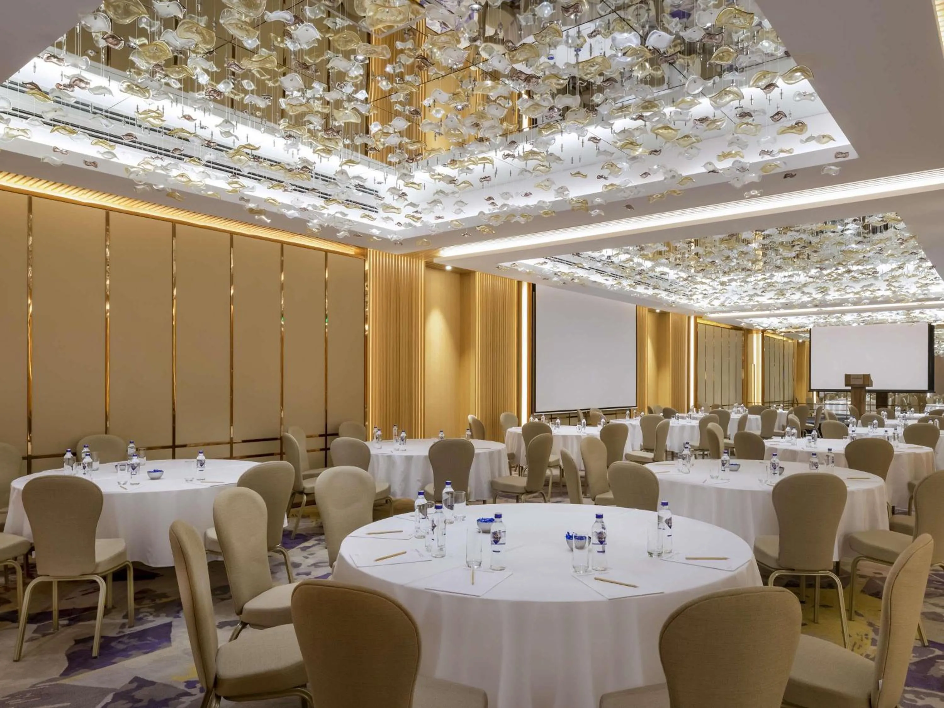 Meeting/conference room in Mövenpick Hotel Istanbul Bosphorus