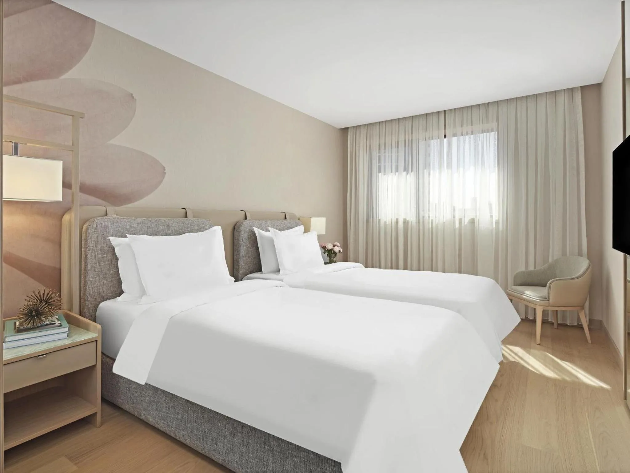 Bedroom, Bed in Mövenpick Hotel Istanbul Bosphorus