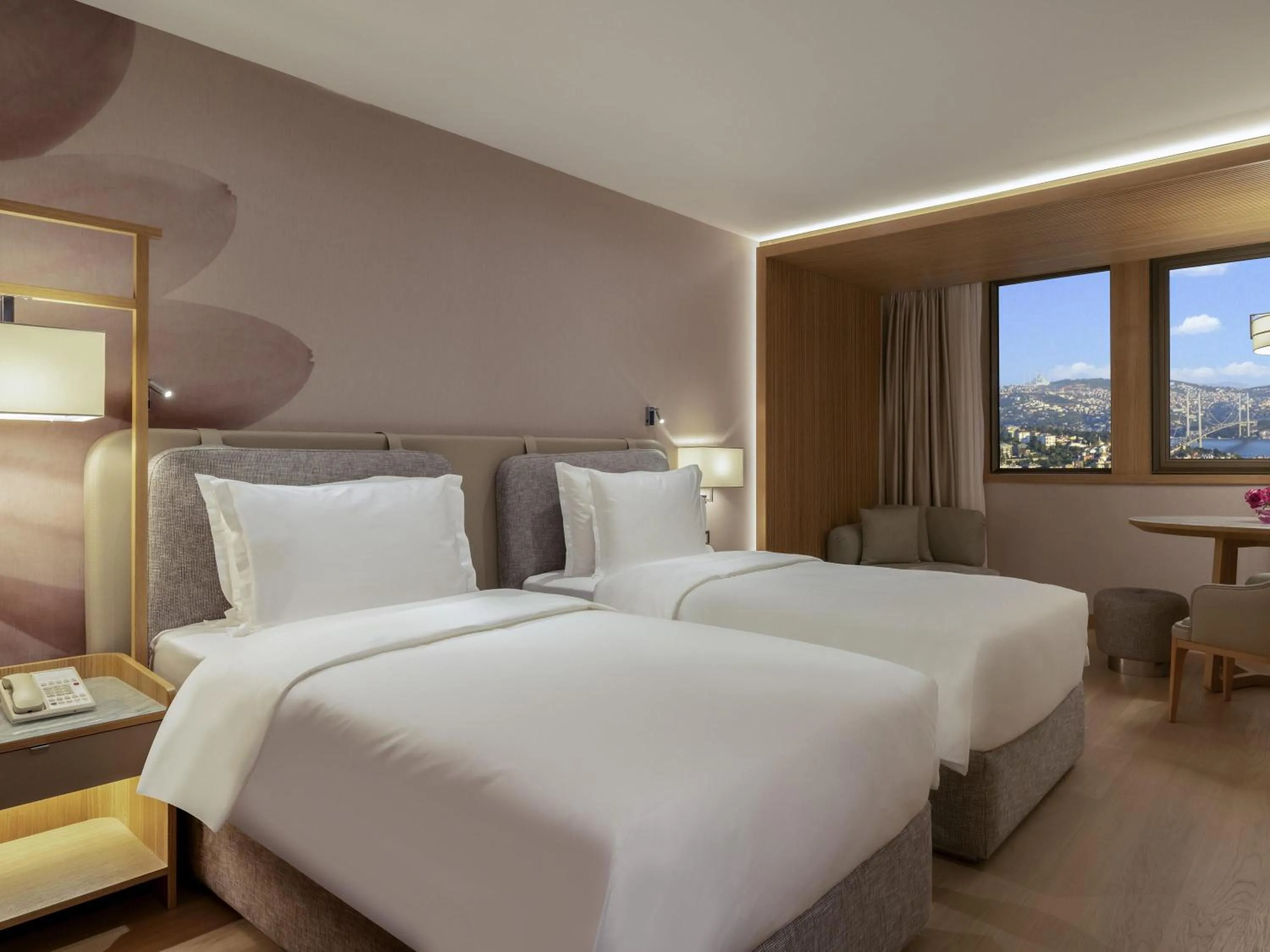 Bedroom, Bed in Mövenpick Hotel Istanbul Bosphorus