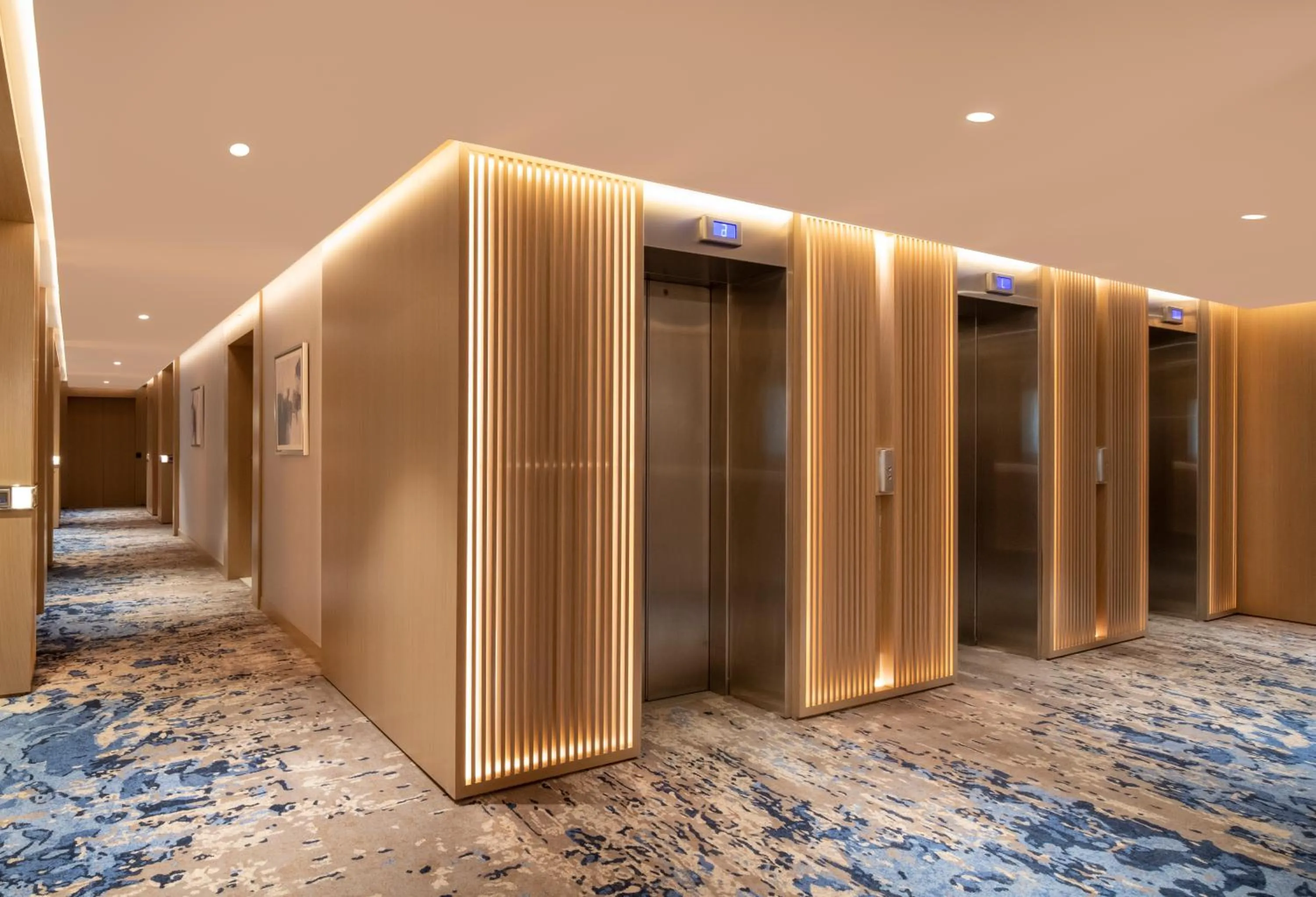 elevator in Mövenpick Hotel Istanbul Bosphorus