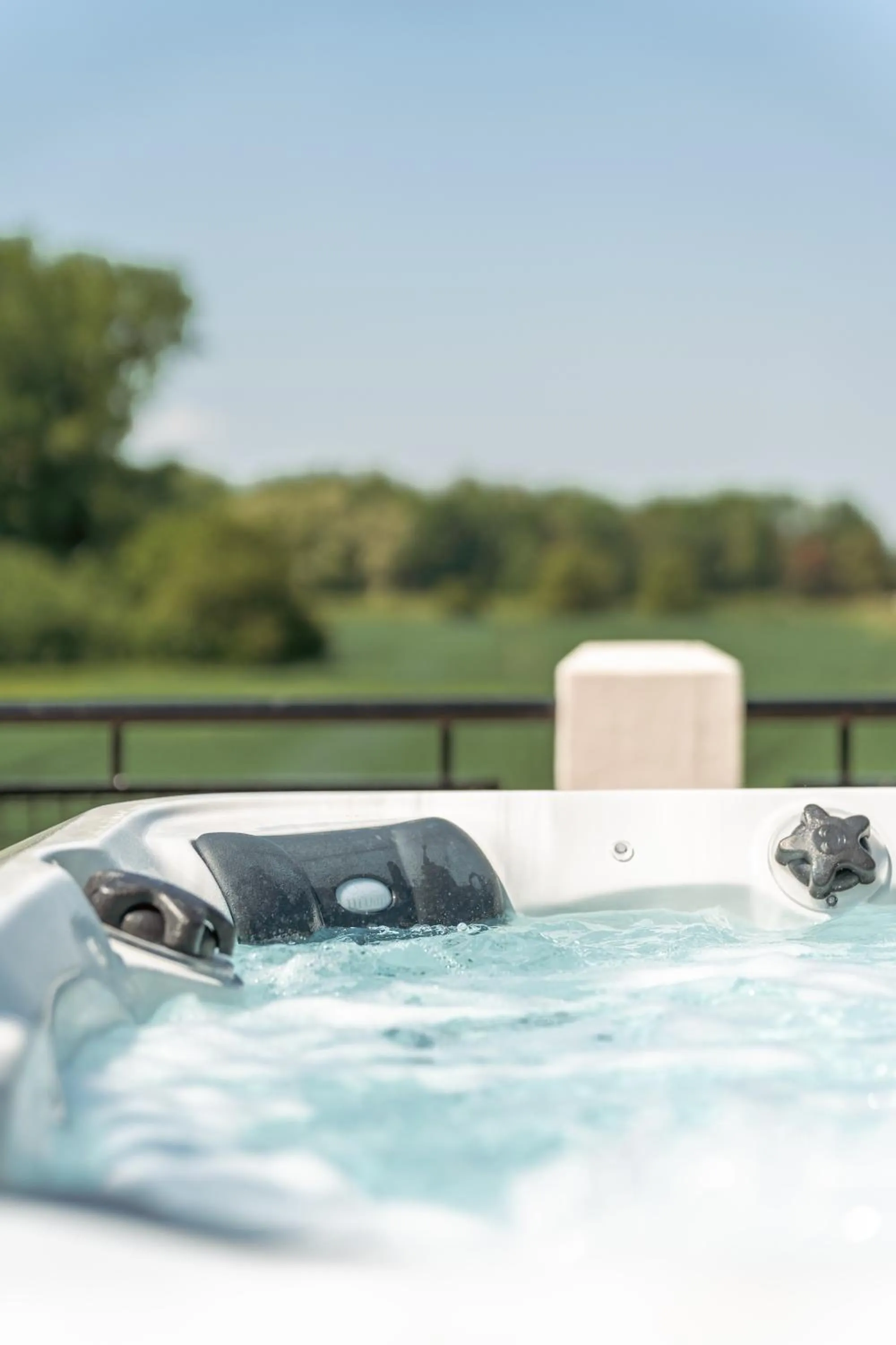 Hot Tub in La Coudraie - Proche de Disneyland