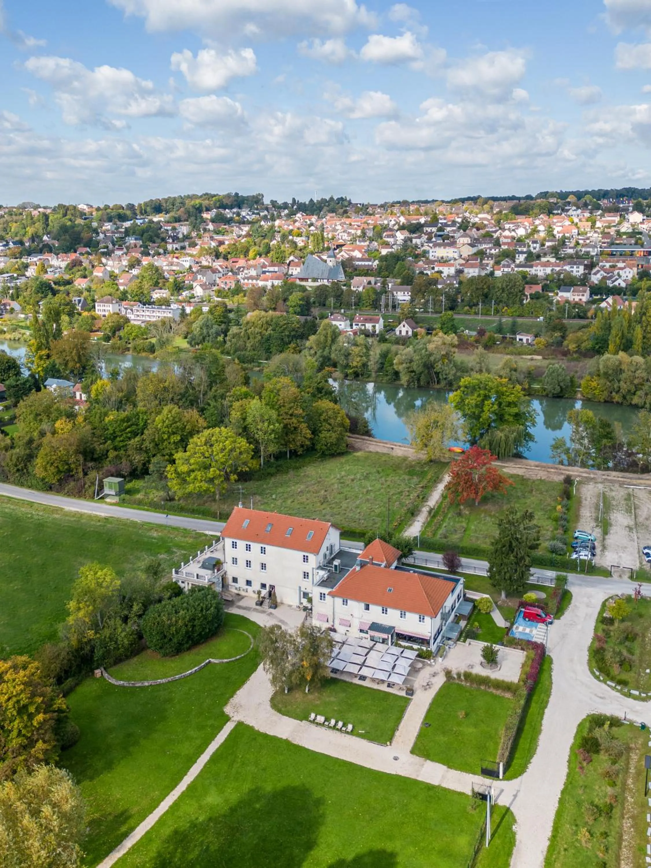 Property building in La Coudraie - Proche de Disneyland