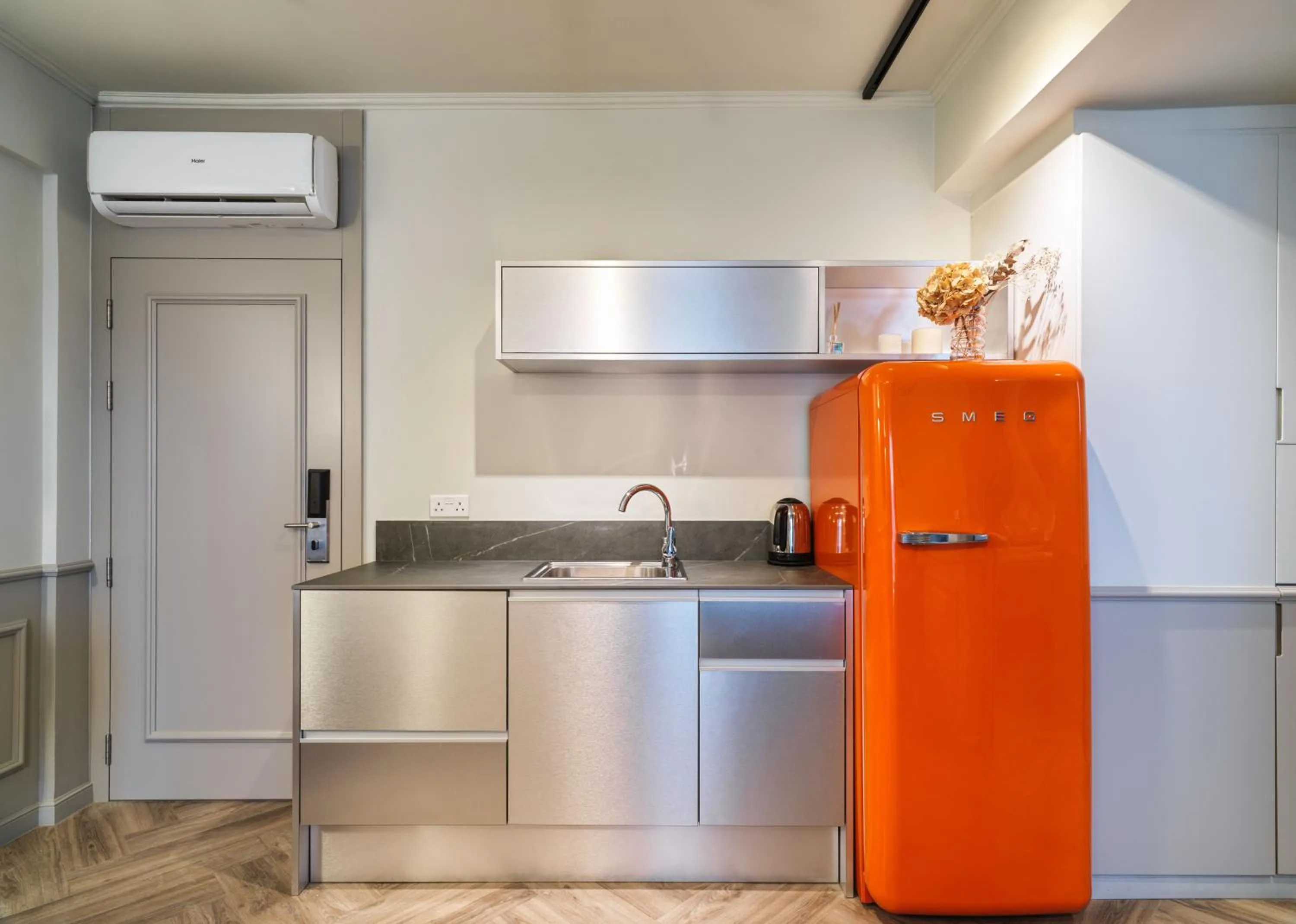 Kitchen or kitchenette in LIV The City Suites ADULTS ONLY