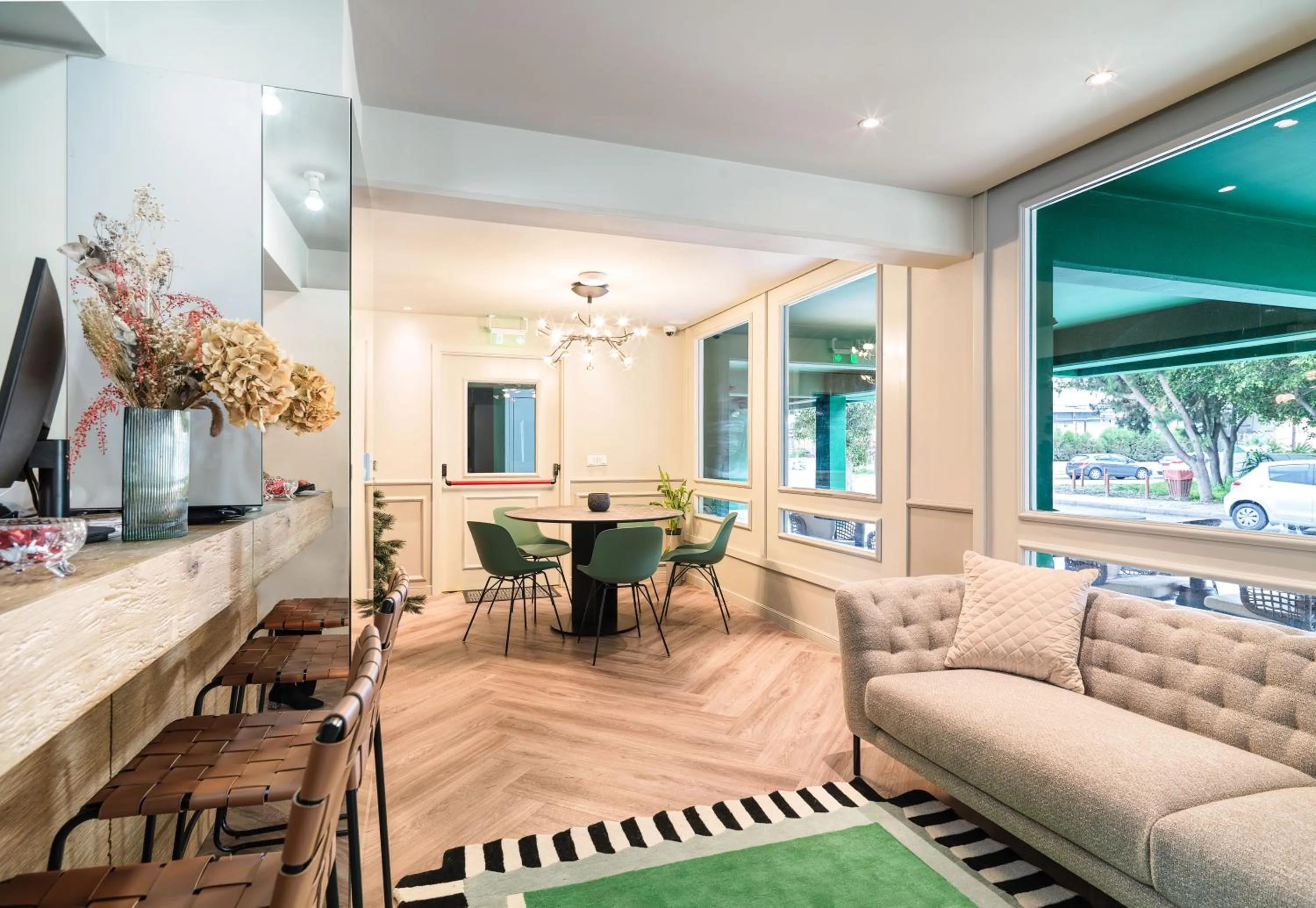 Day in LIV The City Suites ADULTS ONLY