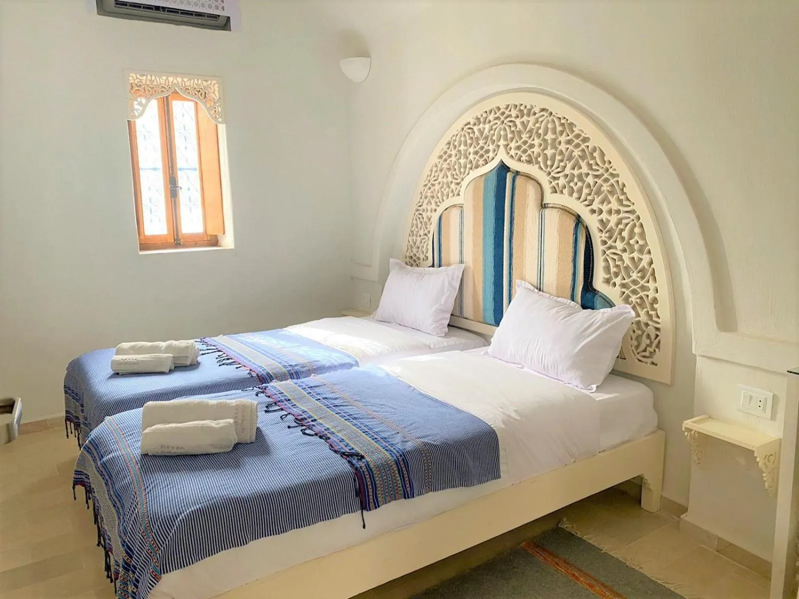 Bed in Hôtel Djerba Authentique - Au centre de Midoun