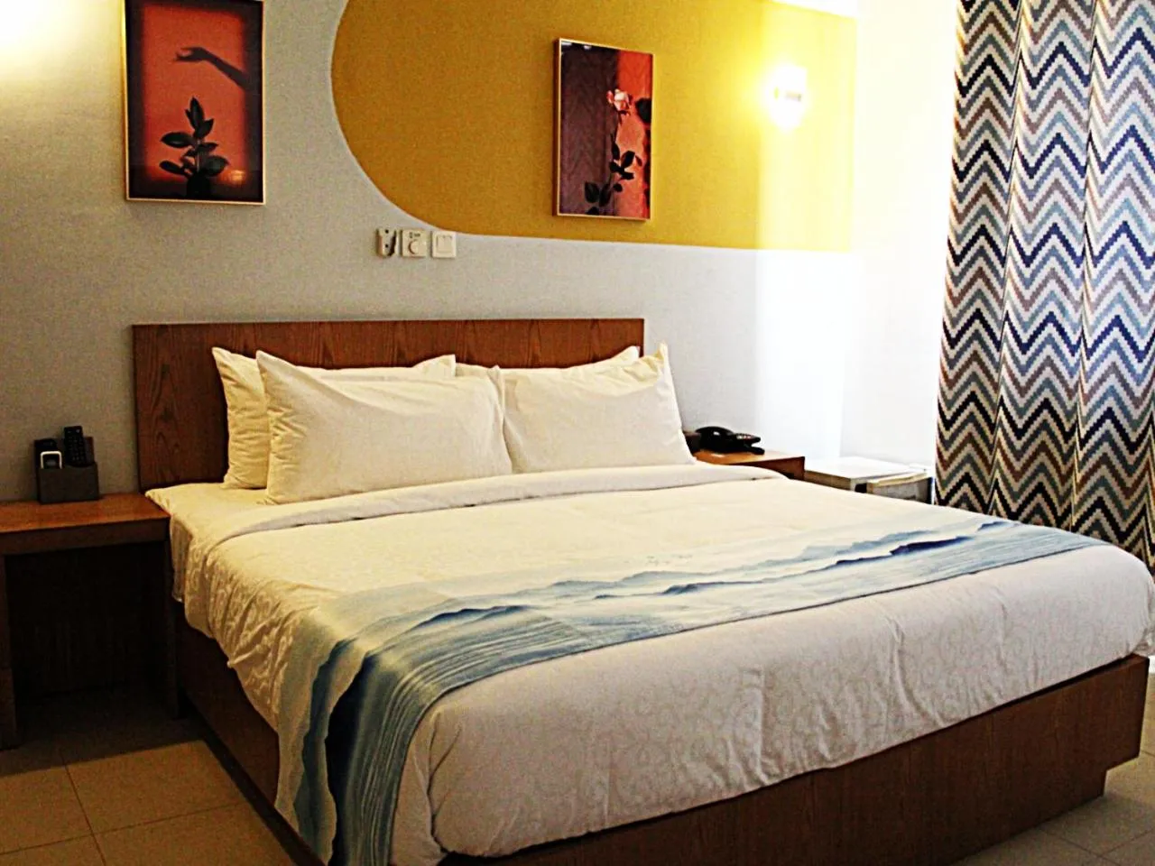 Bed in Canwin Hotel
