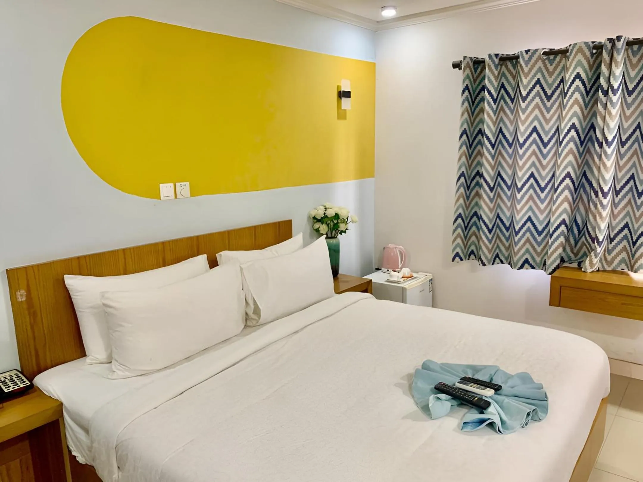 Photo of the whole room in Canwin Hotel