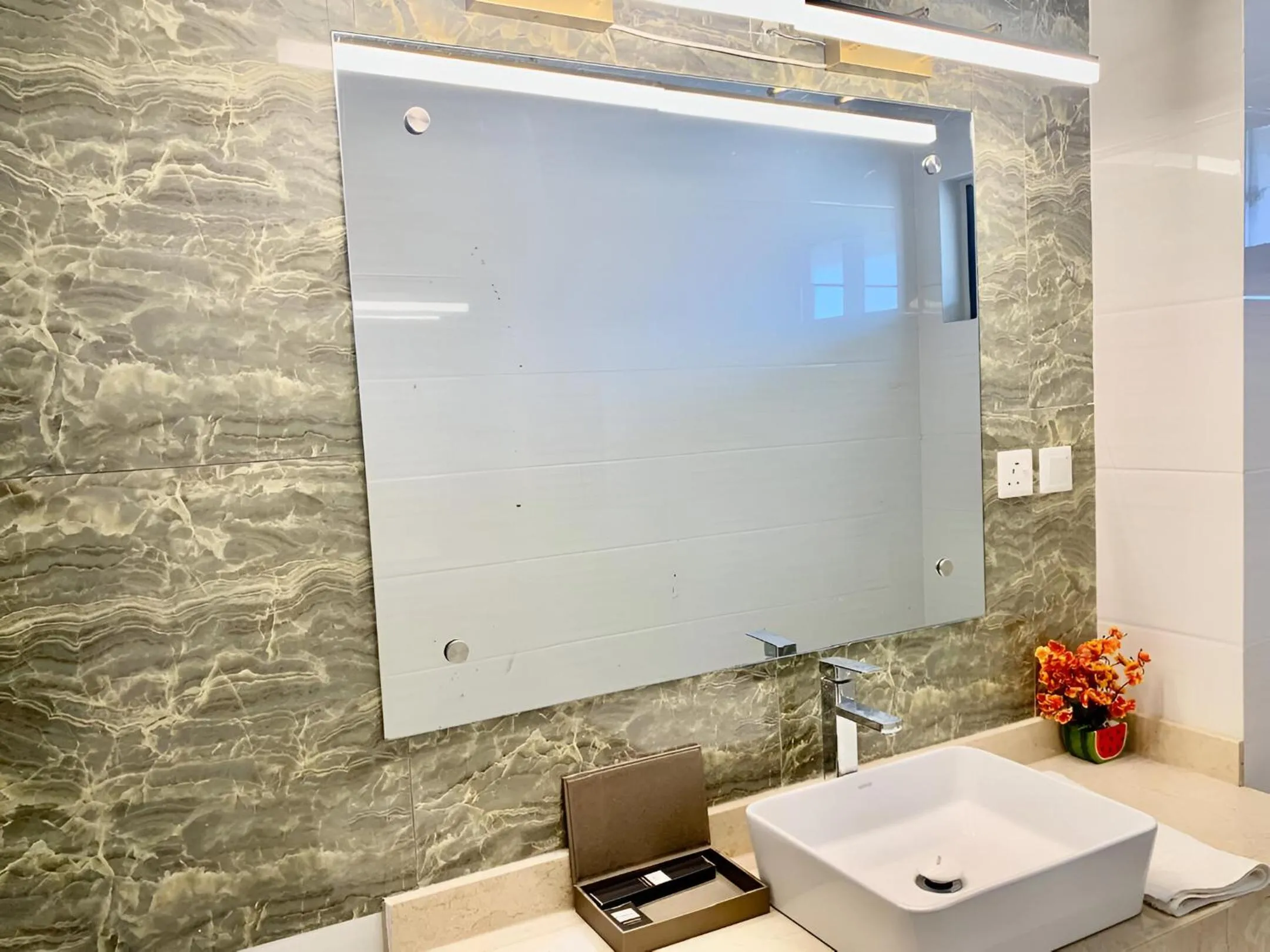 Bathroom in Canwin Hotel