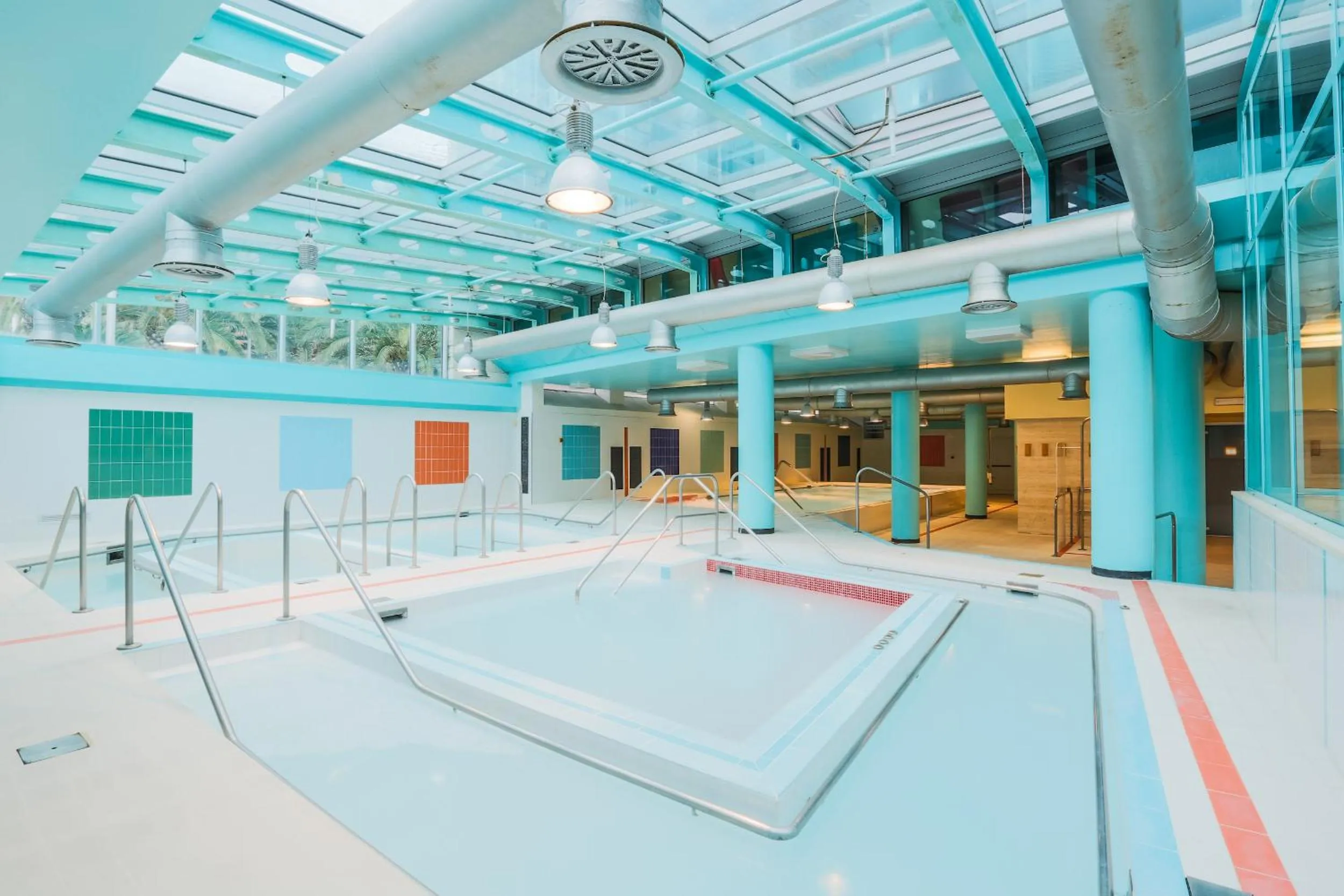 Swimming pool in Victoria Terme Hotel