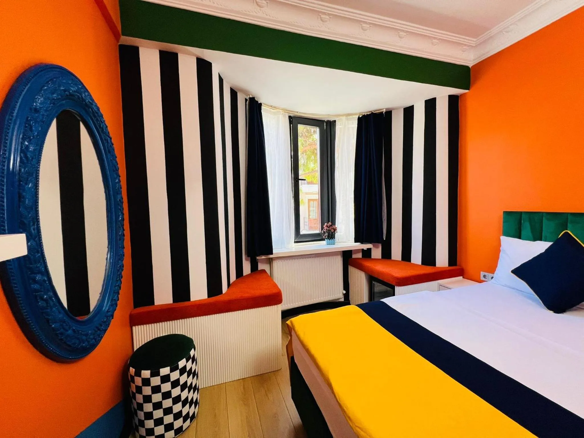 Decorative detail in Apex Hotel