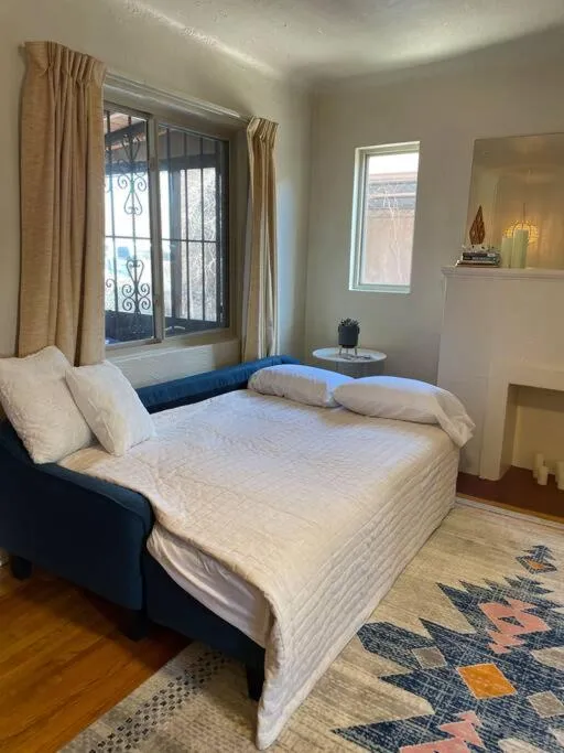 Bed in Vintage charm vacation home with modern comforts near Old Town