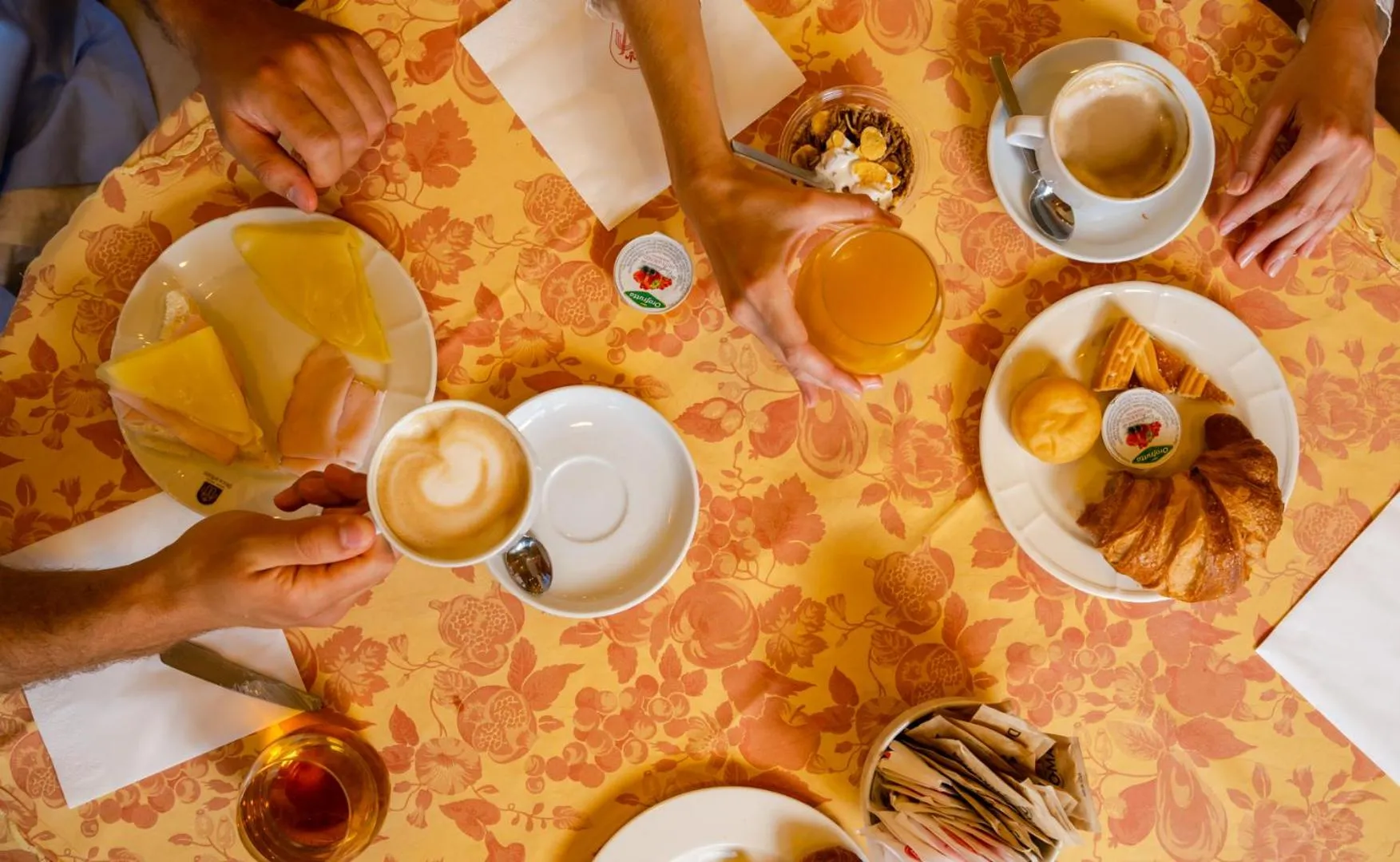 Breakfast in Hotel Tivoli