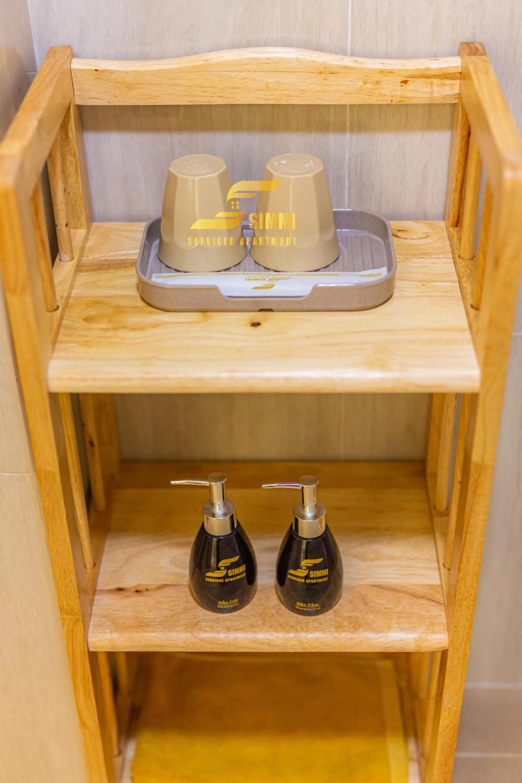 Kitchen or kitchenette in Simmi 4 Hotel & Apartment Near SECC