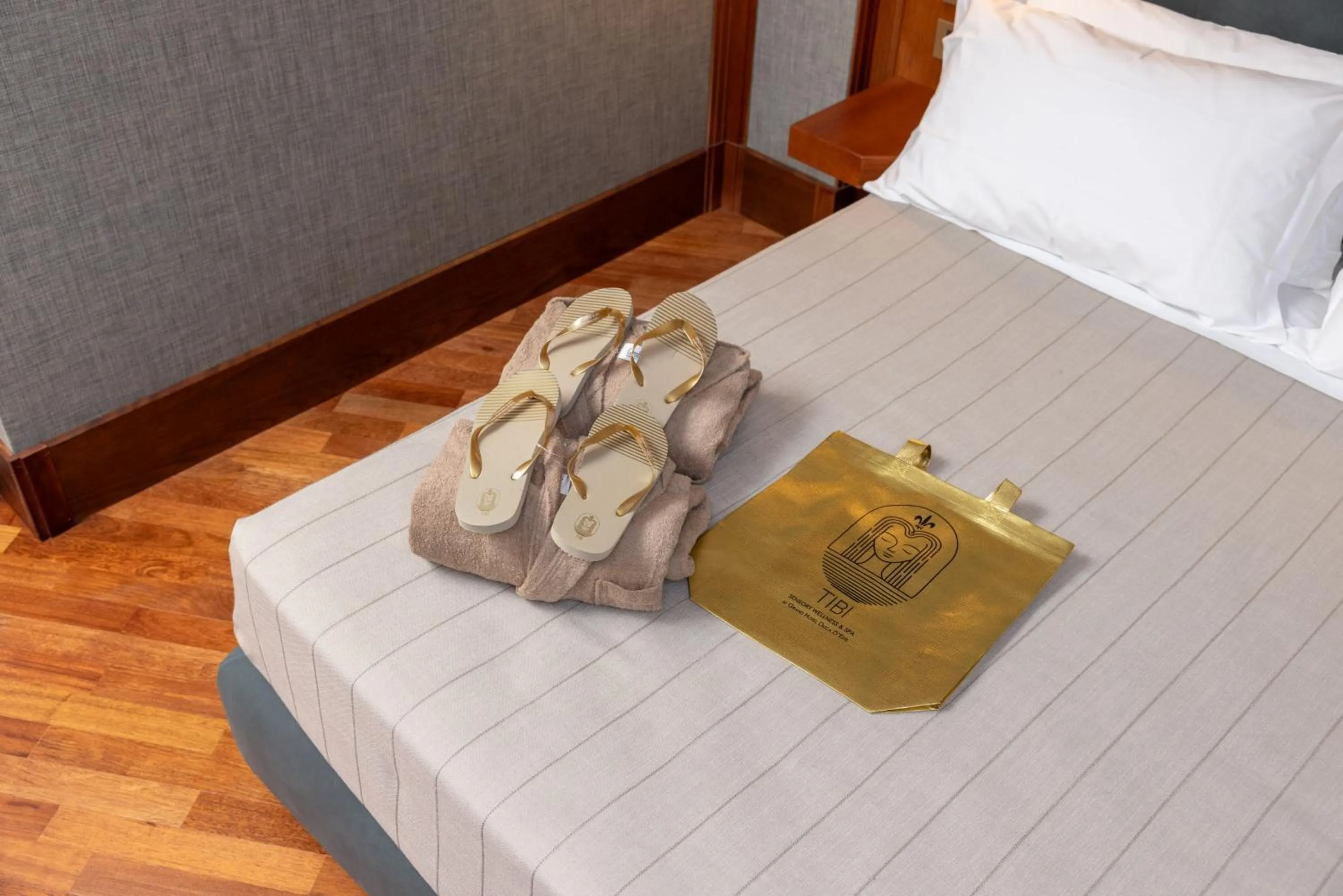 Photo of the whole room, Bed in Grand Hotel Duca D'Este