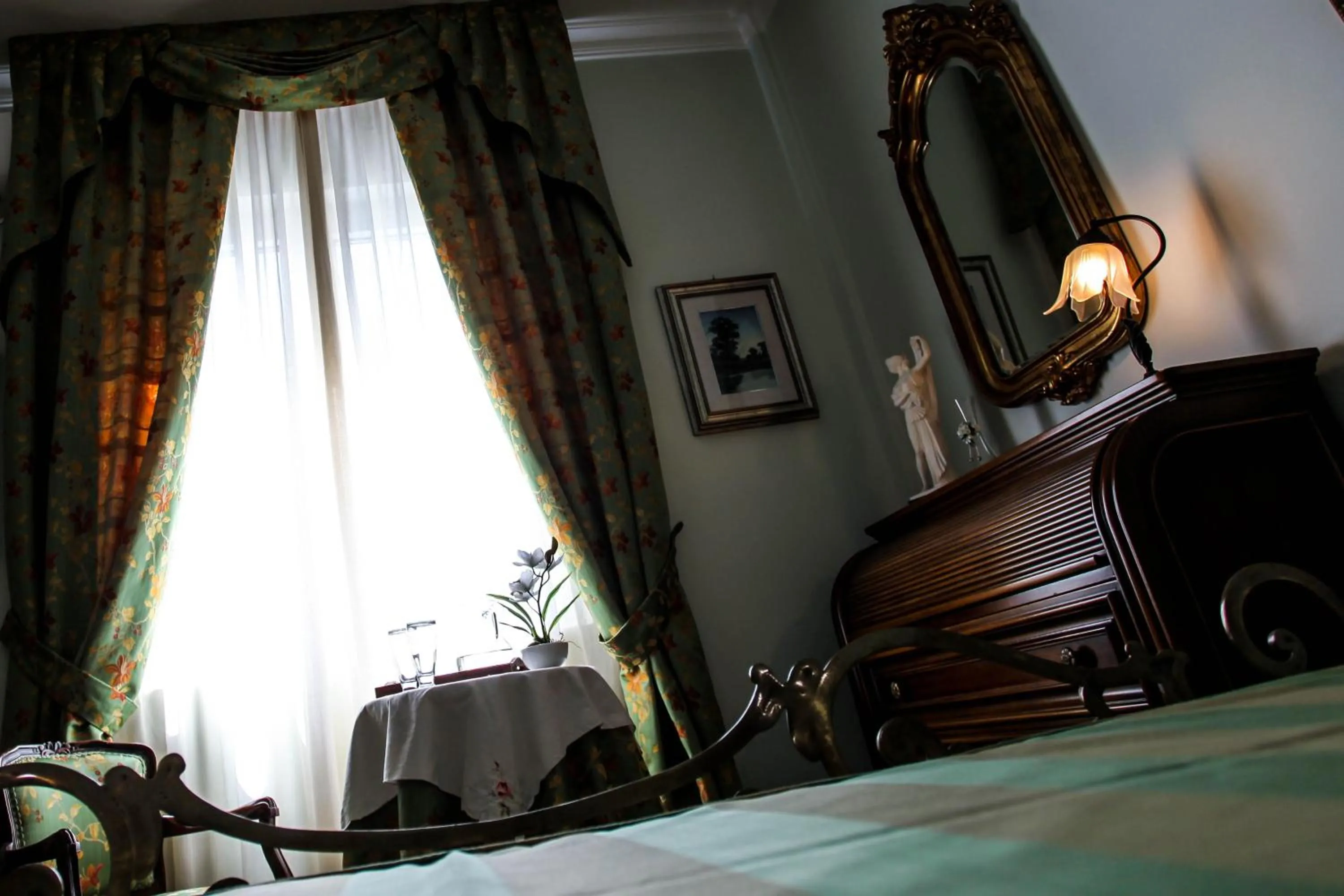 Photo of the whole room, Bed in La Quercia Antica B&B