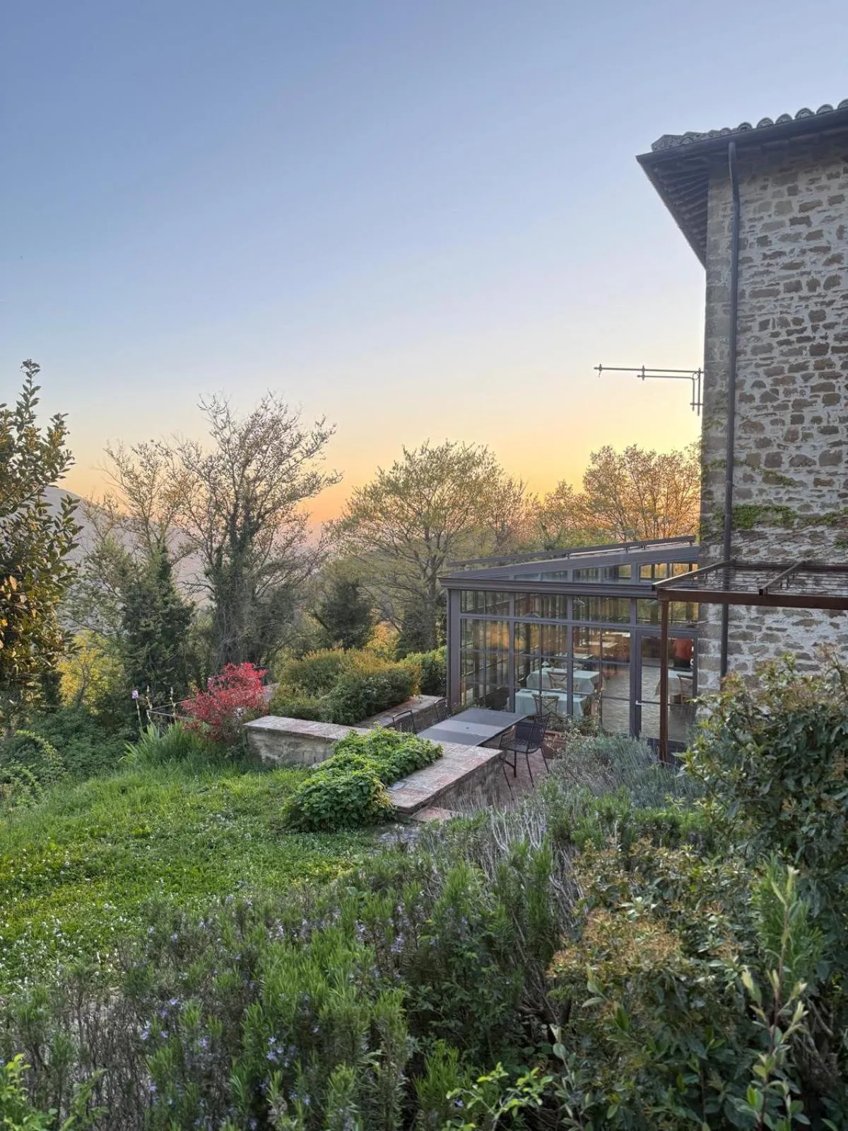 Garden view in La Tavola Dei Cavalieri