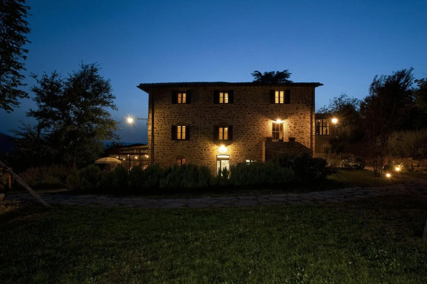 Property building in La Tavola Dei Cavalieri