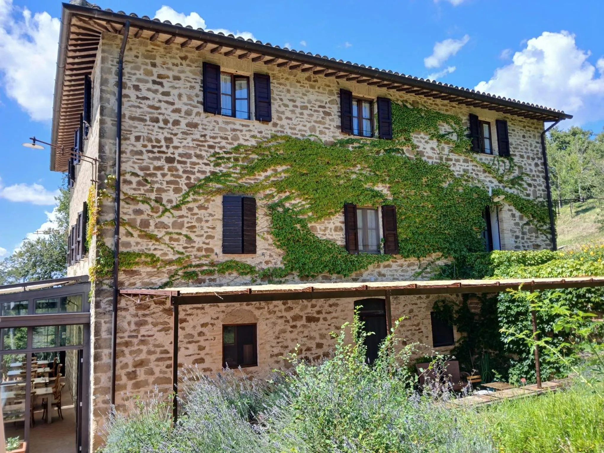 Property building in La Tavola Dei Cavalieri