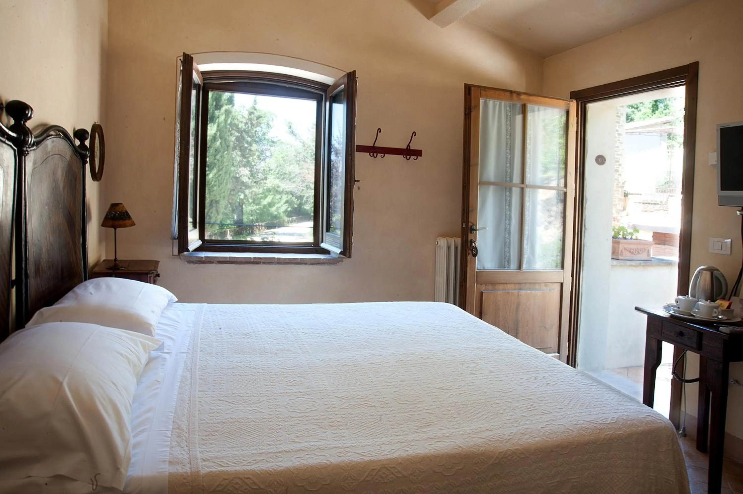 Bedroom, Bed in La Tavola Dei Cavalieri