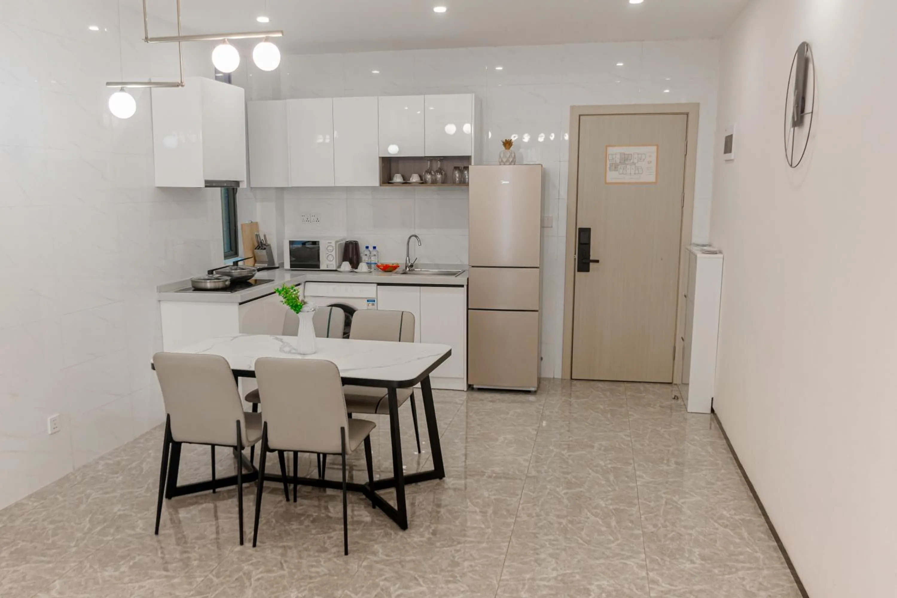 kitchen in Elizabeth Golf Apartment by Link