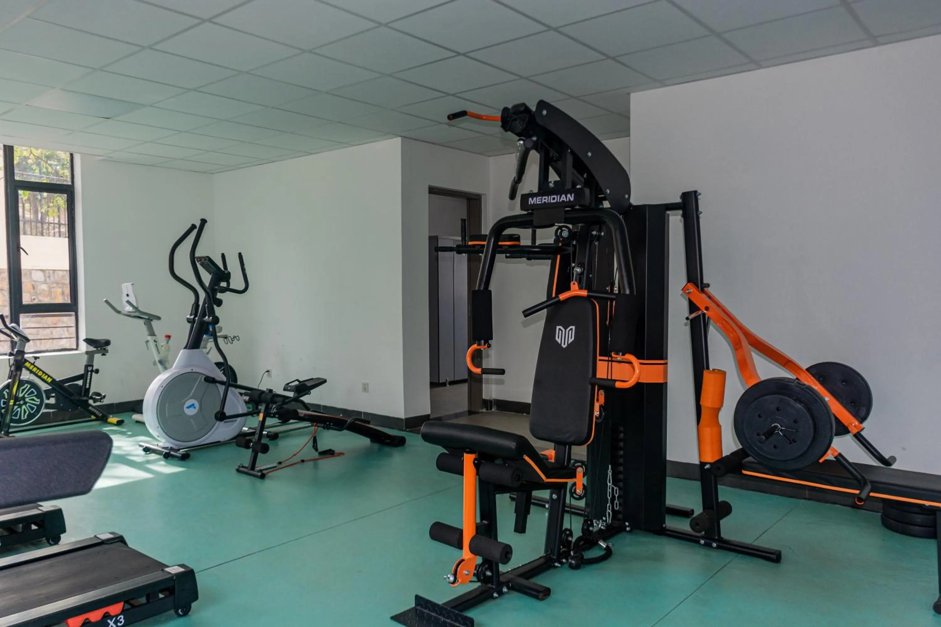 Fitness centre/facilities in Elizabeth Golf Apartment by Link