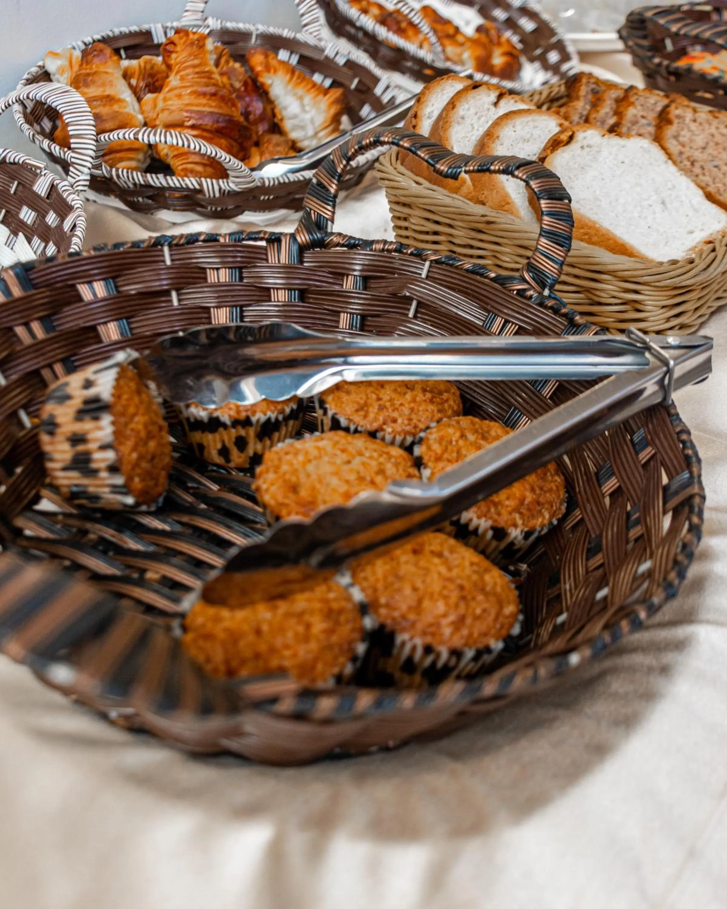 Breakfast in Elizabeth Golf Apartment by Link