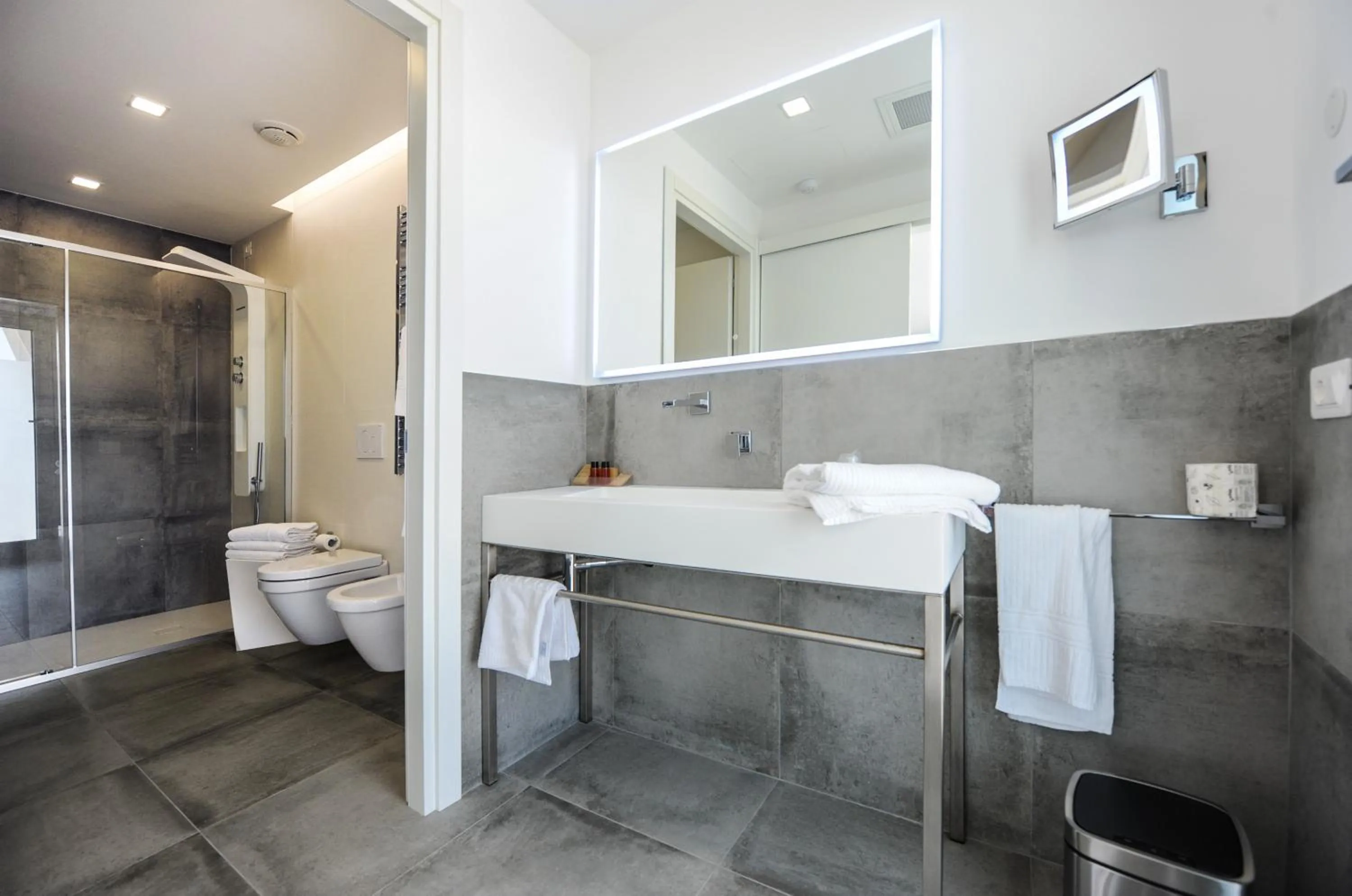 Bathroom in Bellini Relais