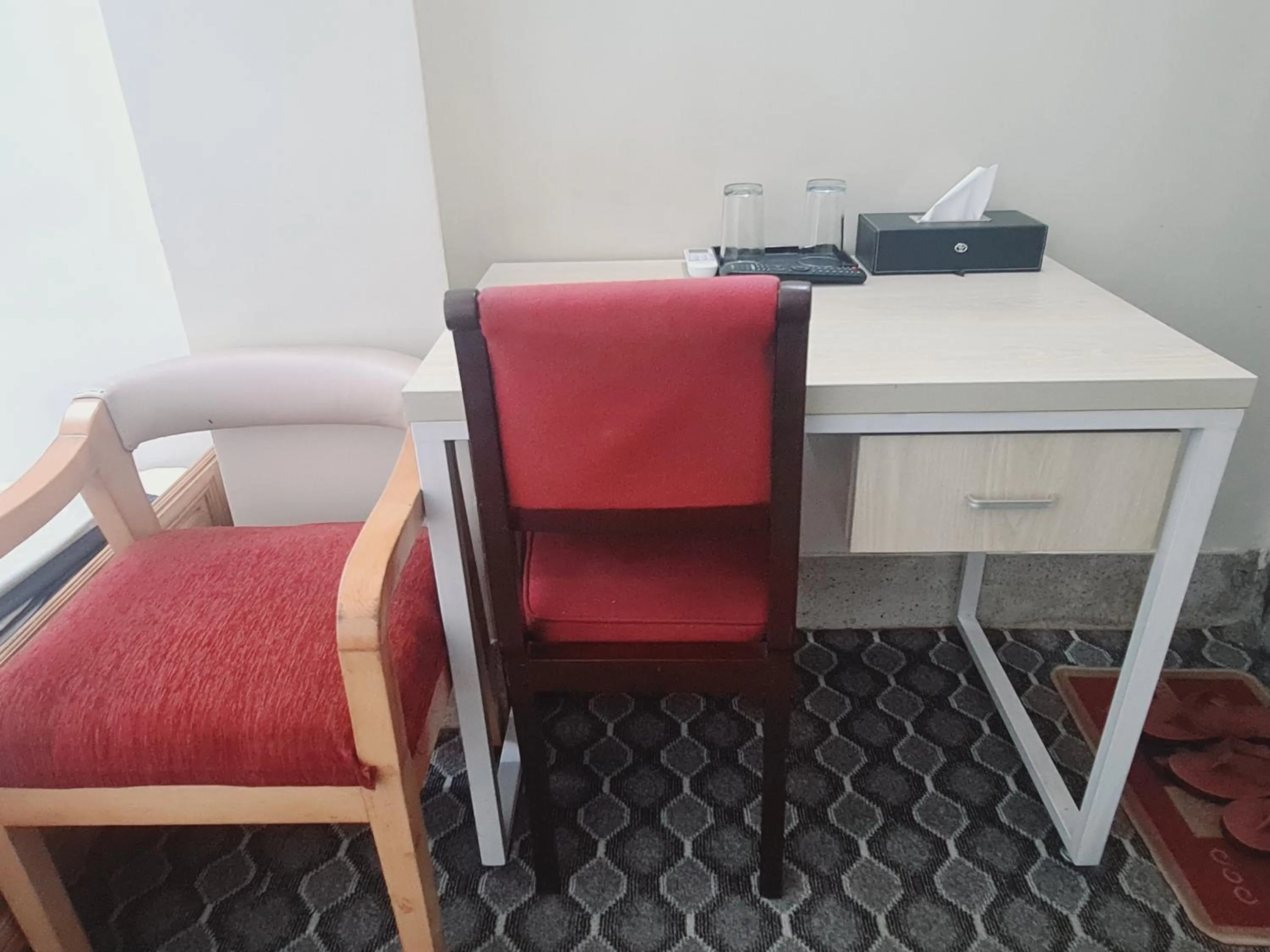 hair dresser in Hotel Shahin residential