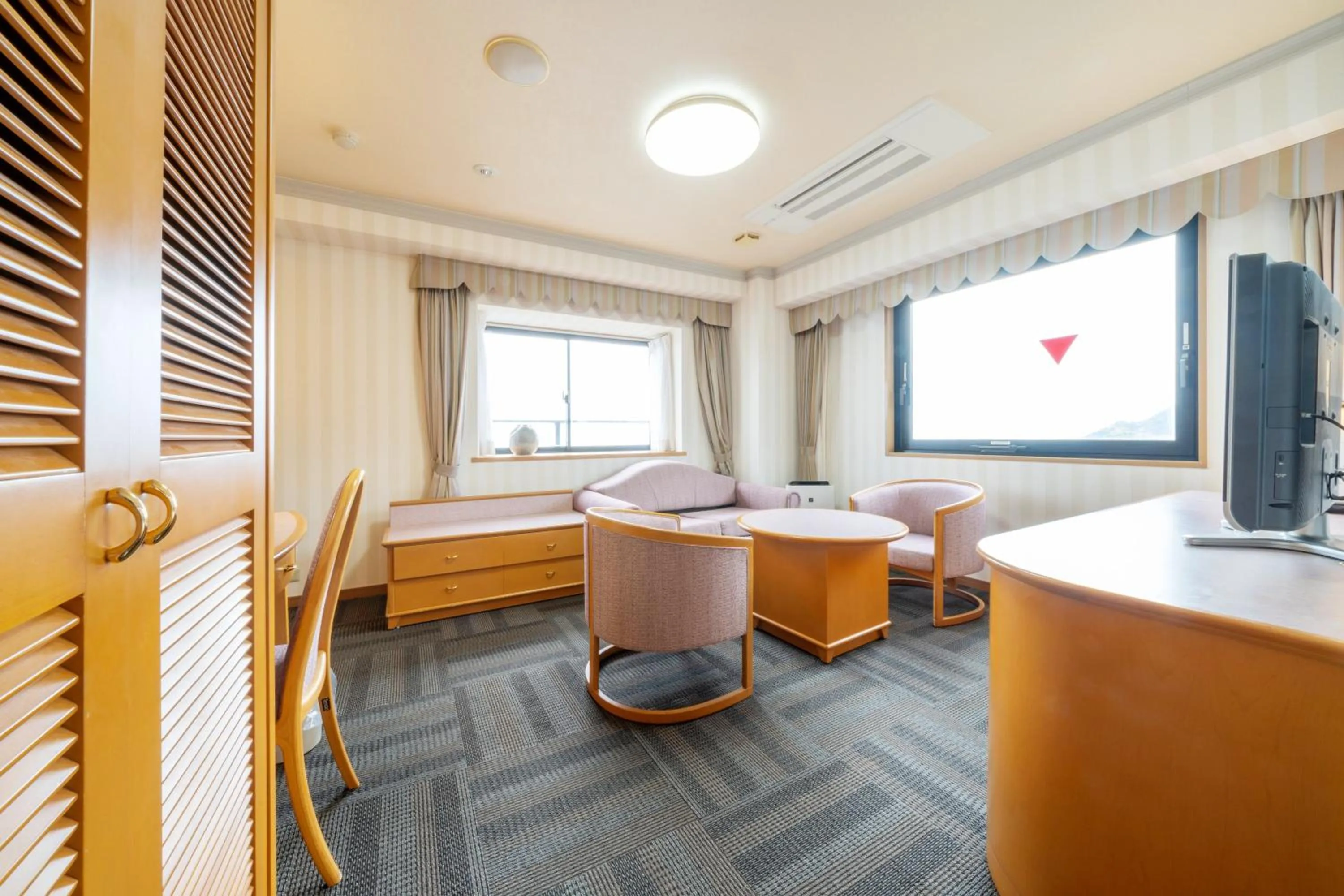 Photo of the whole room in Hotel Castle Inn Ise Meotoiwa