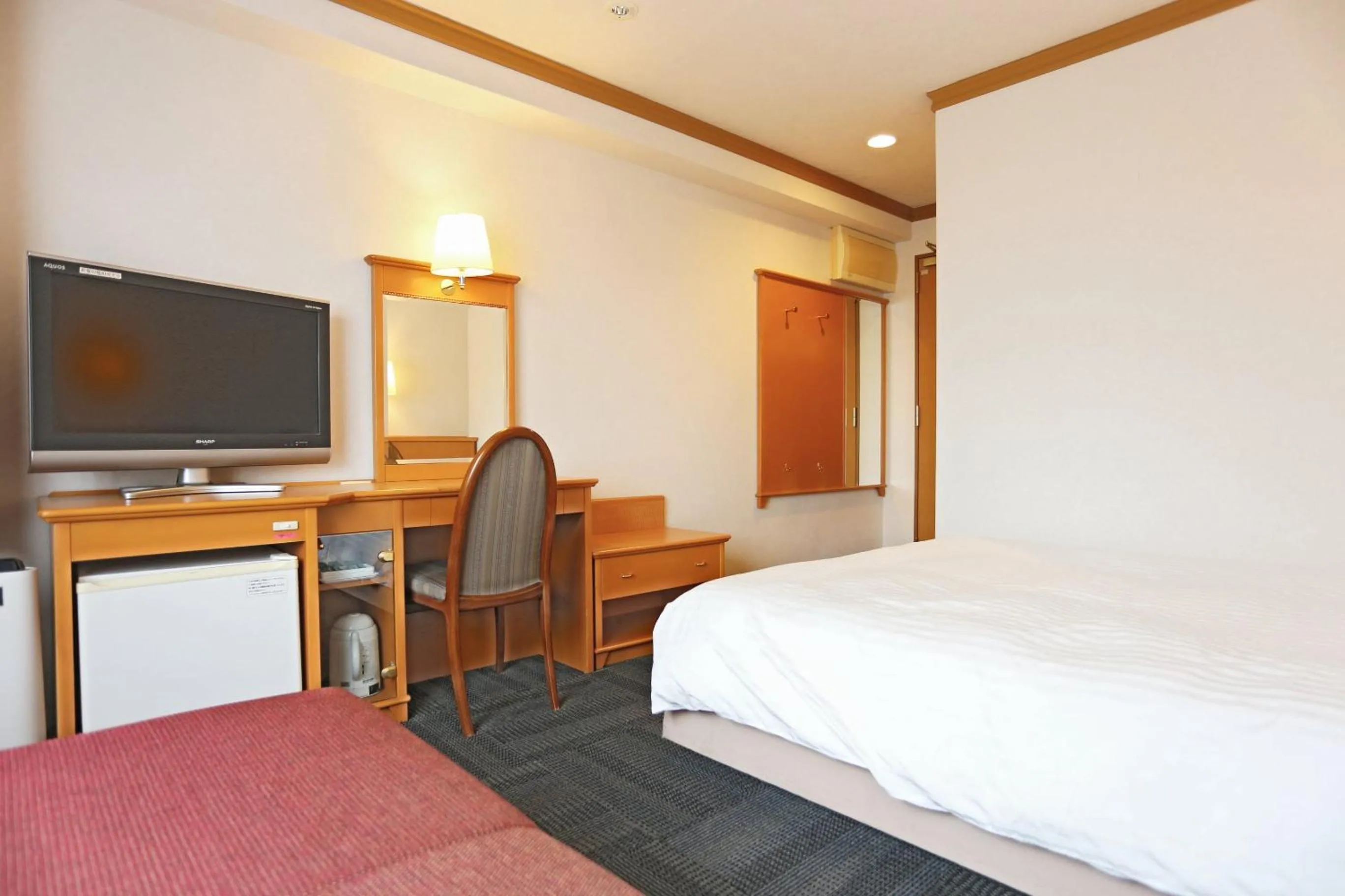 Photo of the whole room, Bed in Hotel Castle Inn Ise Meotoiwa