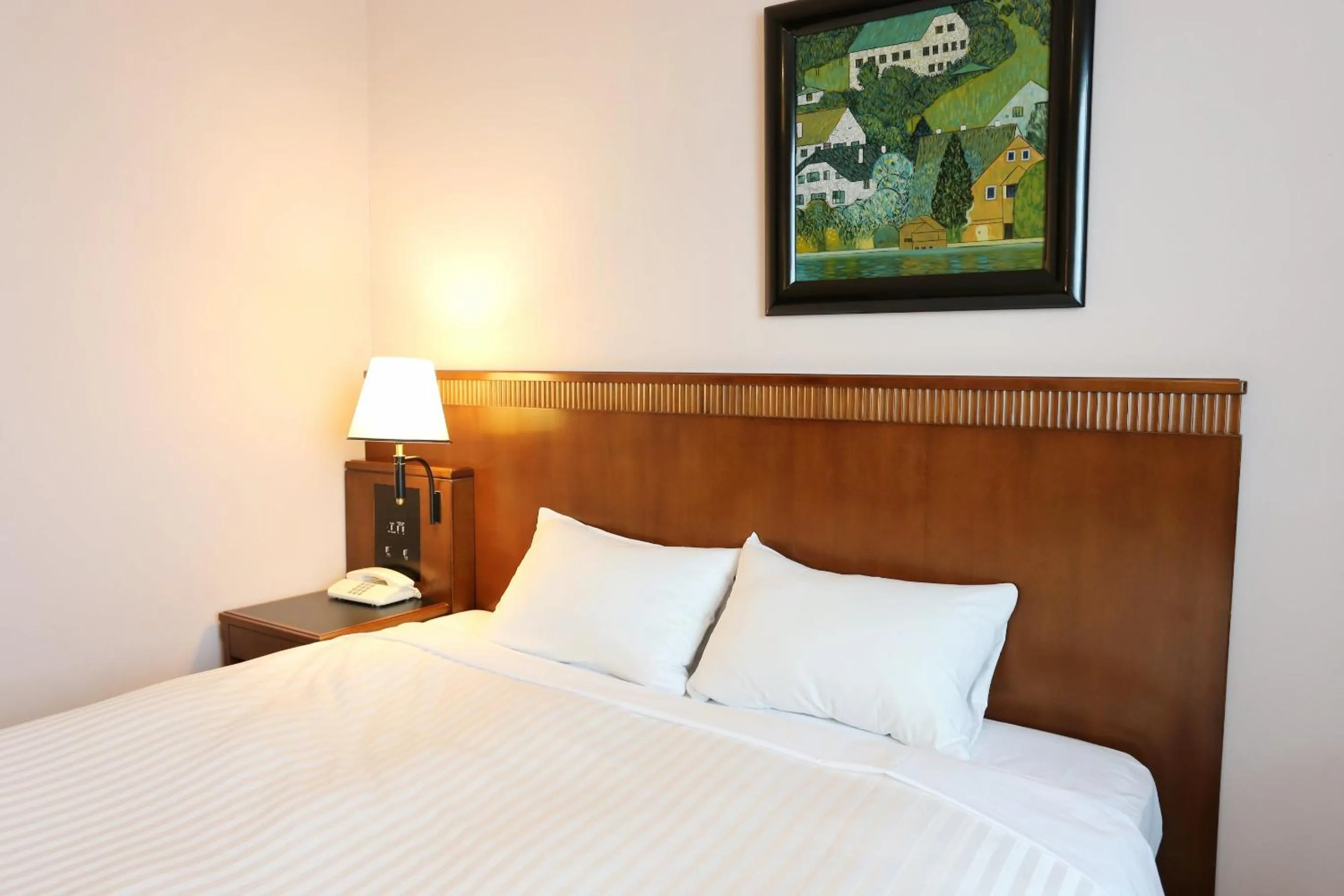 Photo of the whole room, Bed in Hotel Castle Inn Tsu